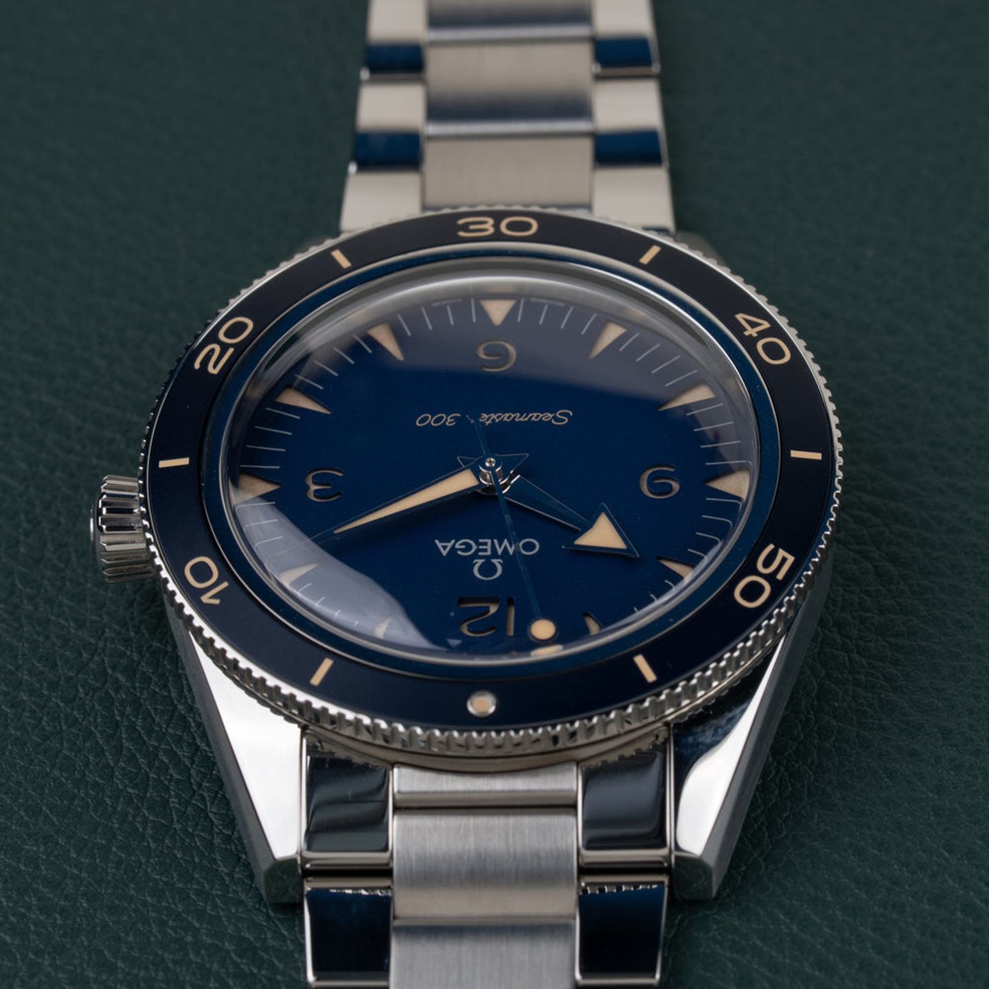 Omega Seamaster 300 234.30.41.21.03.001 - (6/8)