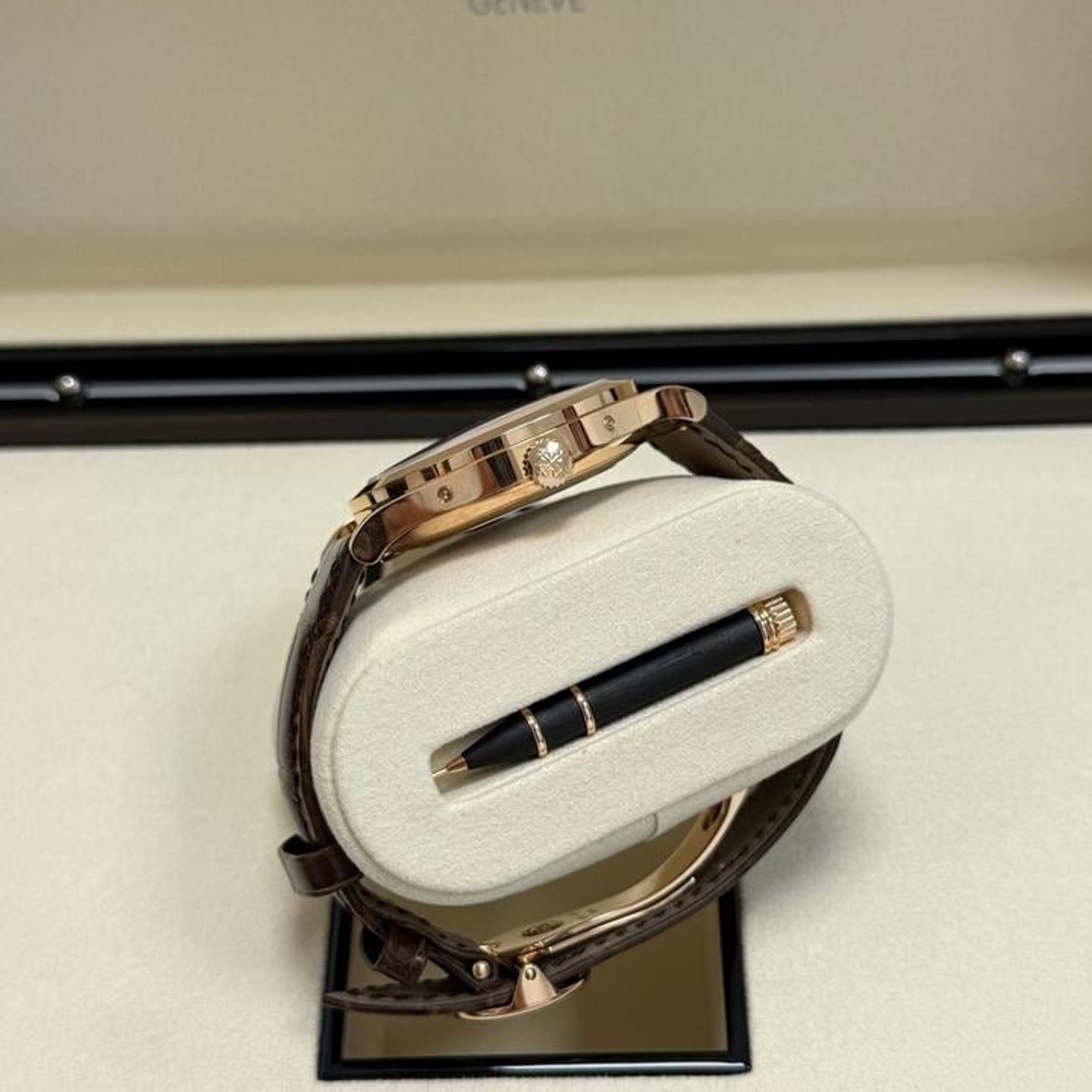 Patek Philippe Annual Calendar 5396R-011 - (4/10)