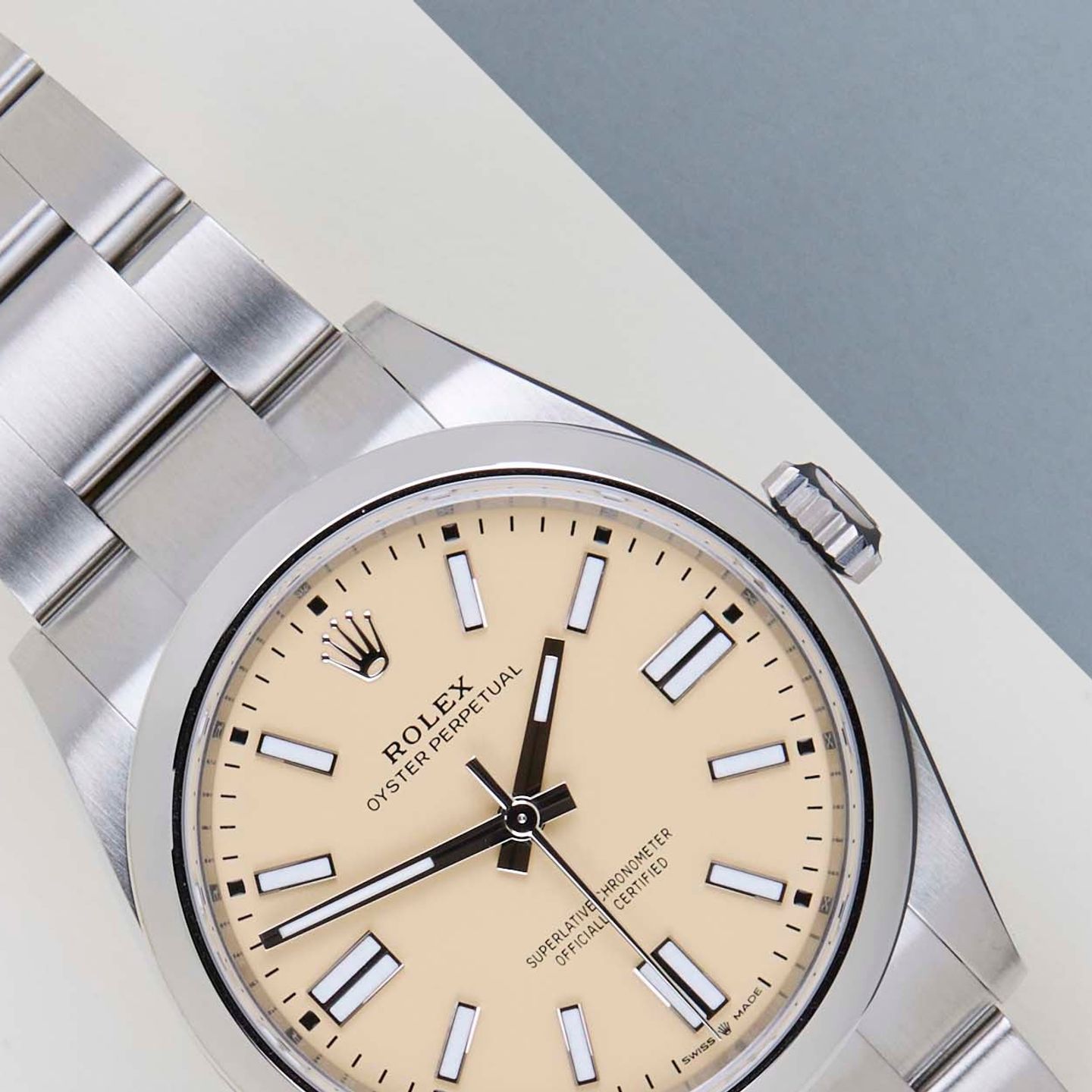 Rolex Oyster Perpetual 41 134300 (2026) - Beige wijzerplaat 41mm Staal (3/8)