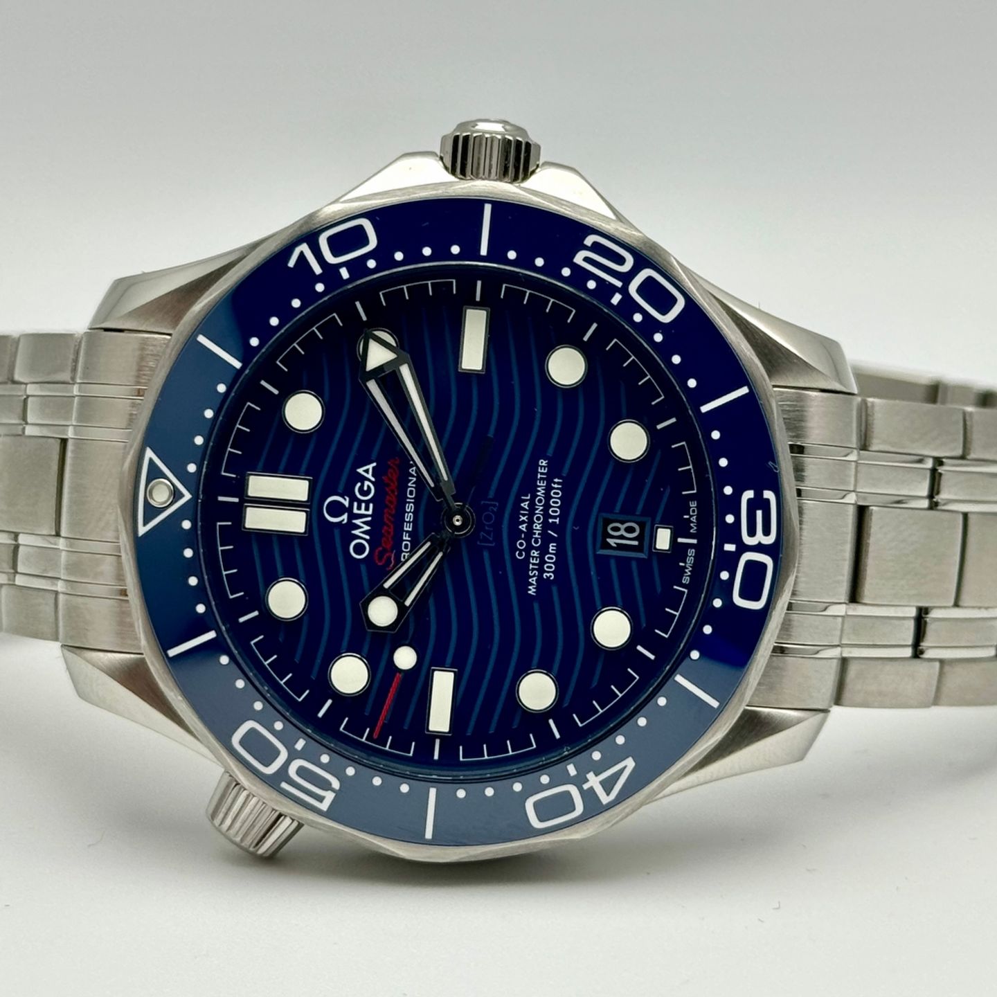 Omega Seamaster Diver 300 M 210.30.42.20.03.001 (2023) - Blauw wijzerplaat 42mm Staal (2/10)