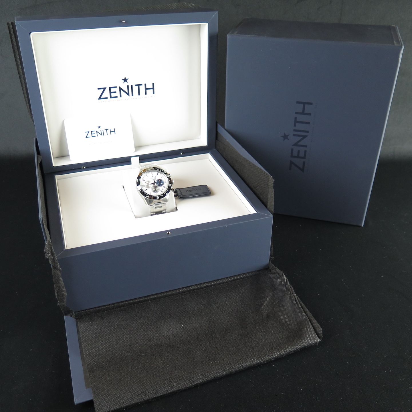 Zenith Chronomaster Sport 03.3100.3600/69.M3100 (2024) - Wit wijzerplaat 41mm Staal (8/8)