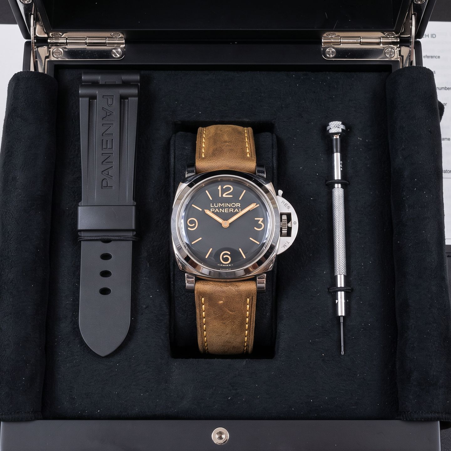 Panerai Luminor 1950 PAM00372 (Unknown (random serial)) - Black dial 47 mm Steel case (5/5)
