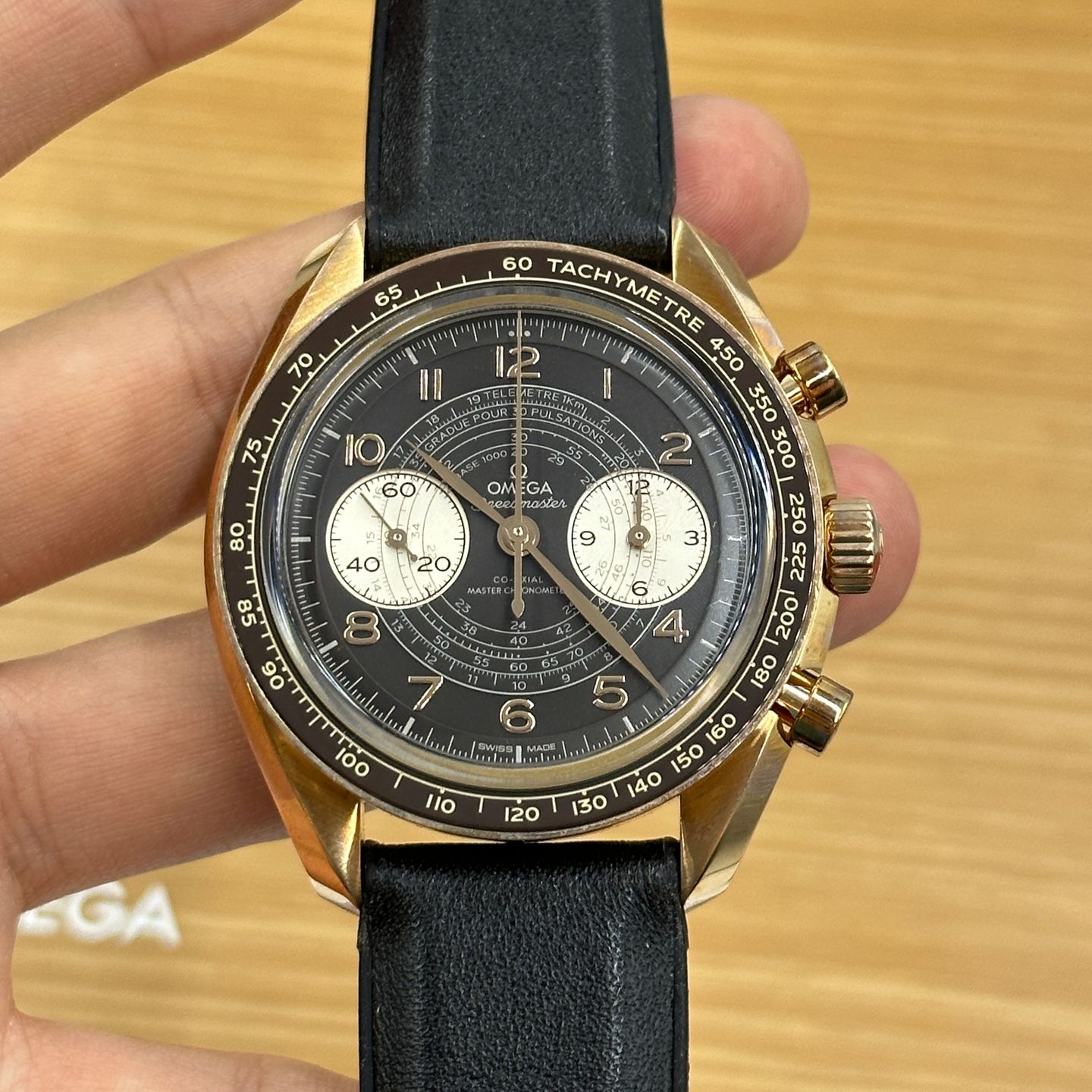 Omega Speedmaster 329.92.43.51.10.001 - (5/8)