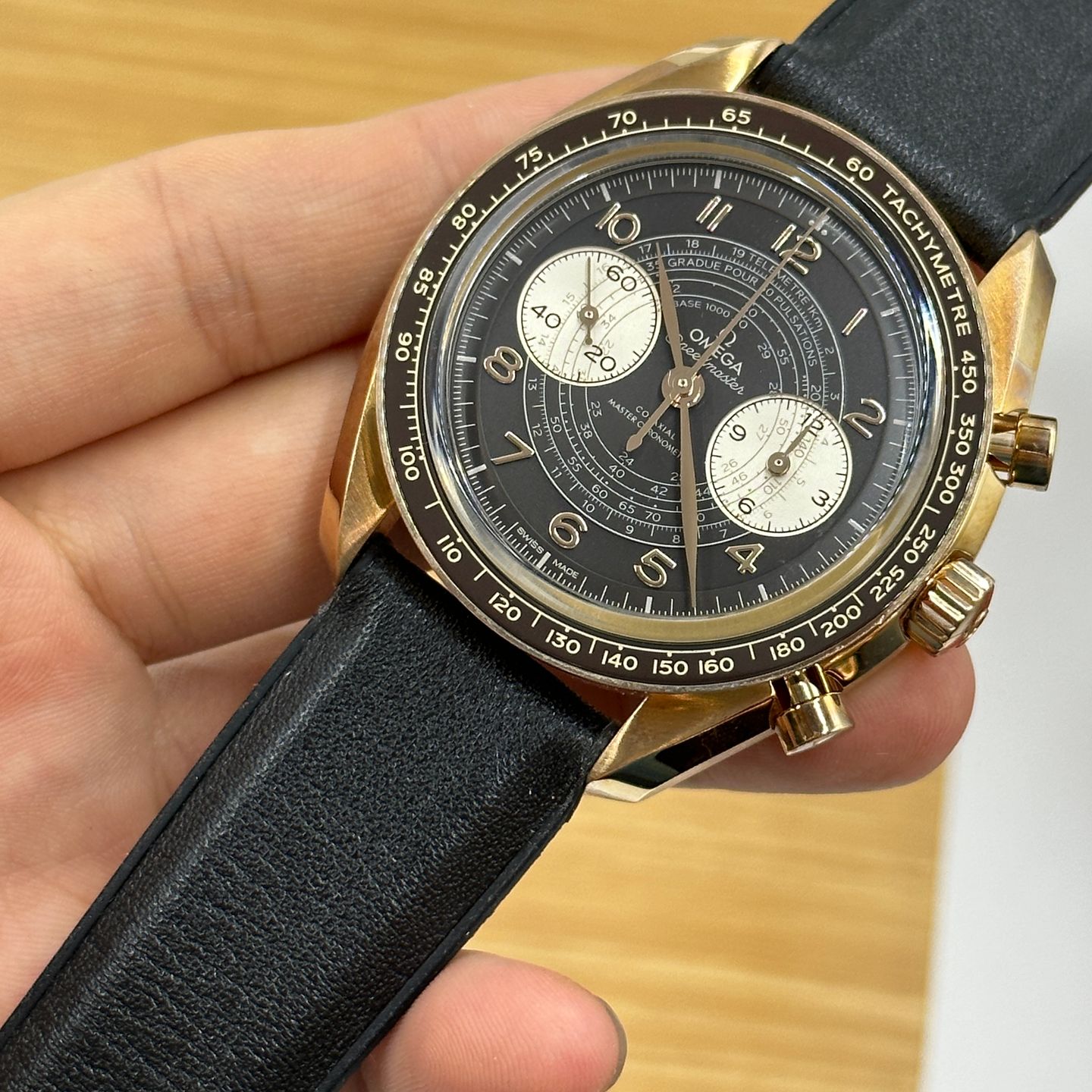 Omega Speedmaster 329.92.43.51.10.001 (2024) - Bruin wijzerplaat 43mm Brons (6/8)