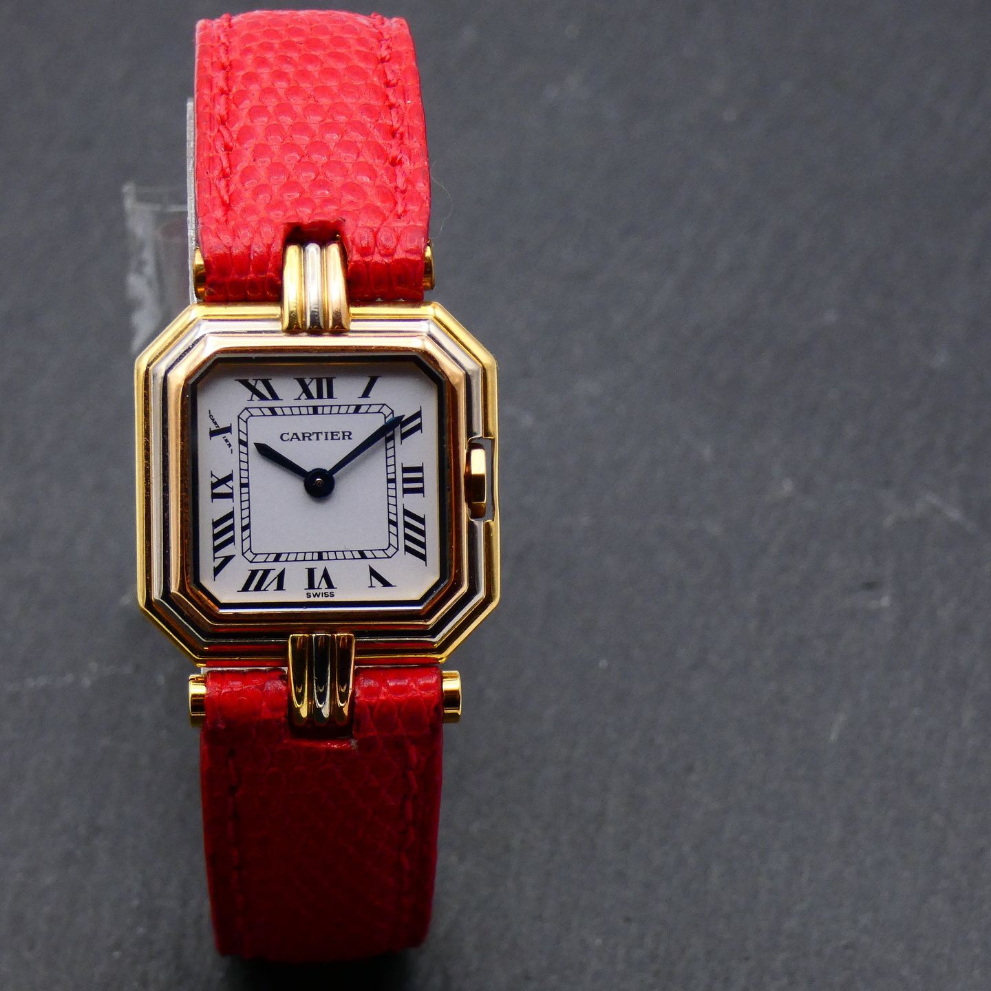 Cartier Trinity 8104 (Unknown (random serial)) - White dial 27 mm Yellow Gold case (1/5)