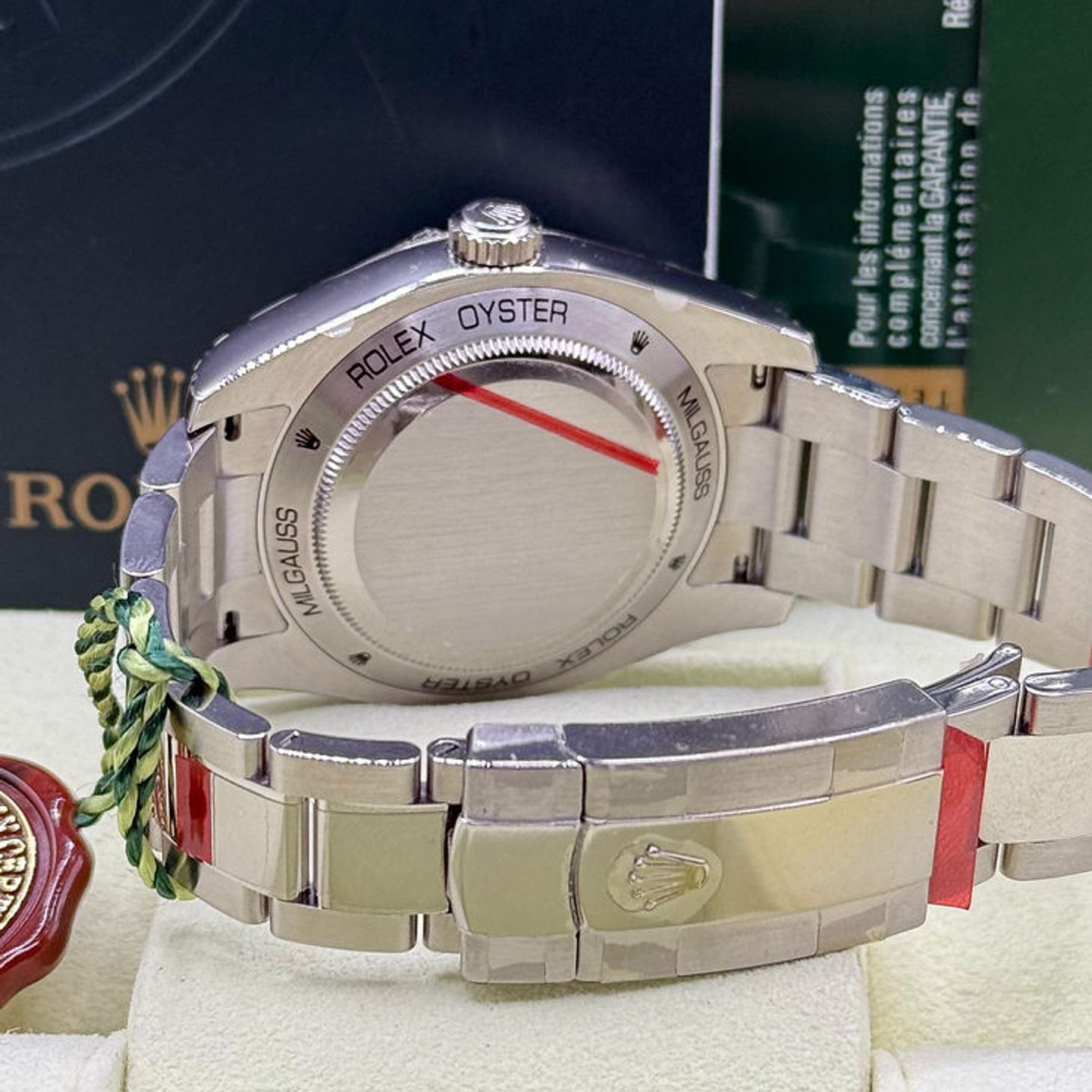 Rolex Milgauss 116400 (2013) - Zwart wijzerplaat 40mm Staal (2/3)