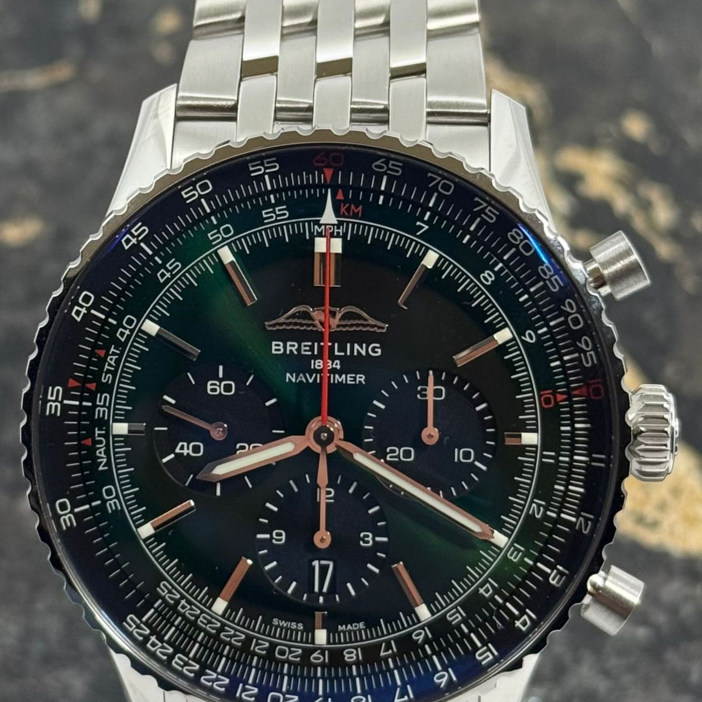 Breitling Navitimer 01 (46 MM) AB0137241L1A1 (2025) - Groen wijzerplaat 46mm Staal (2/8)