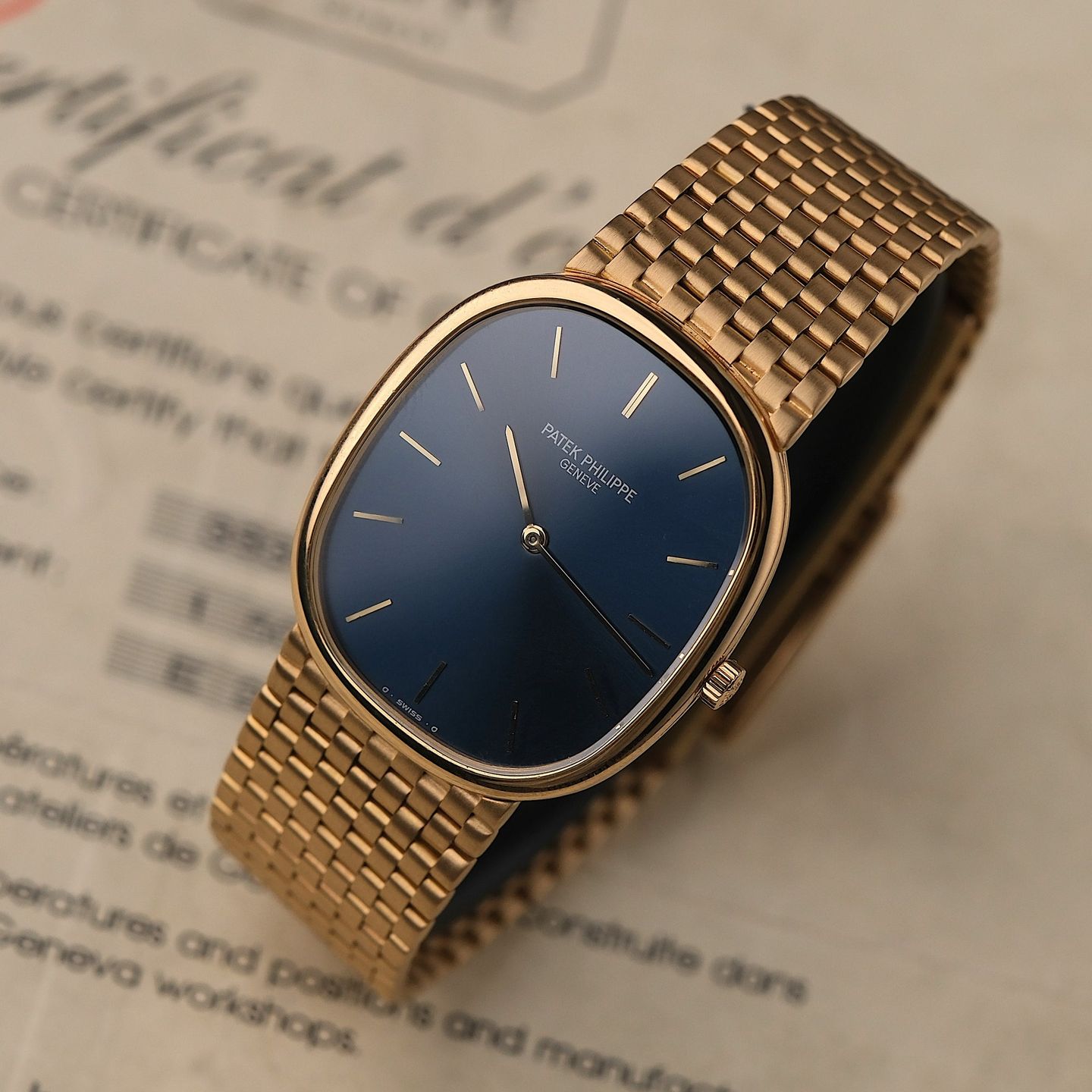 Patek Philippe Golden Ellipse 3838 (1993) - Blue dial 32 mm Yellow Gold case (3/8)