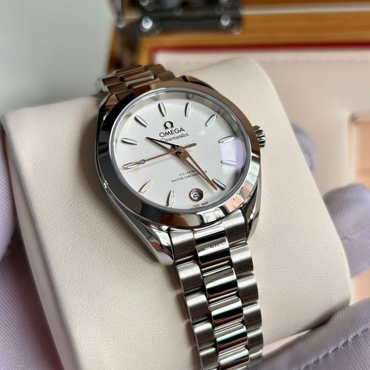 Omega Seamaster Aqua Terra 220.10.30.20.02.001 - (10/10)