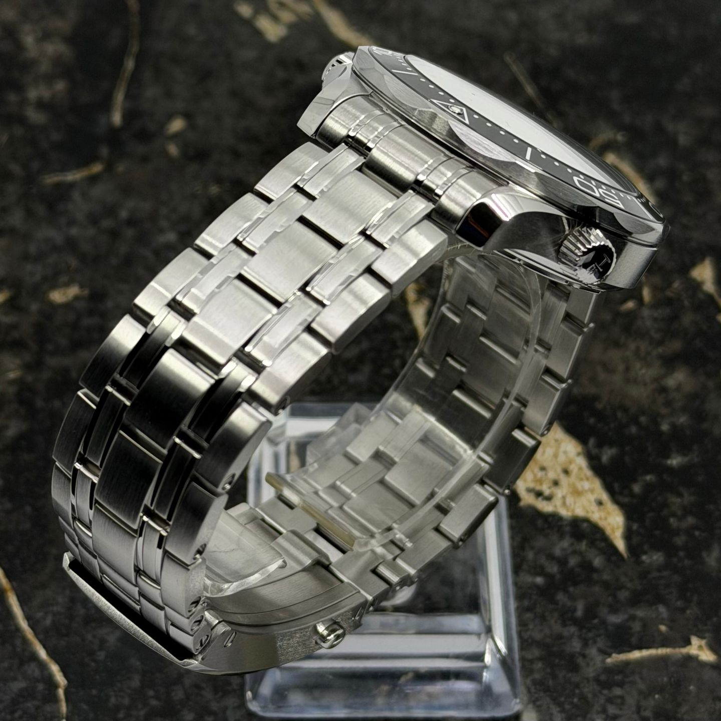 Omega Seamaster Diver 300 M 210.30.42.20.04.001 - (5/8)