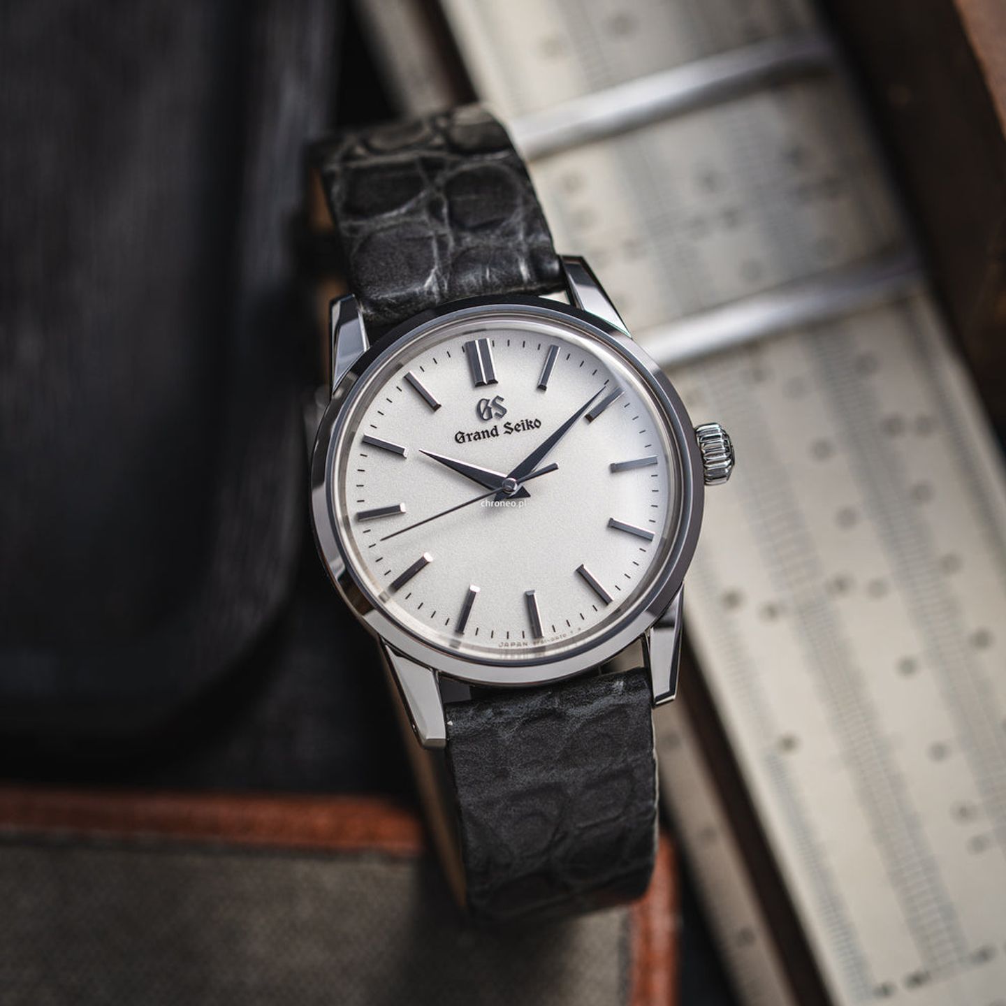 Grand Seiko Elegance Collection SBGX347G (2024) - White dial 34 mm Steel case (1/8)