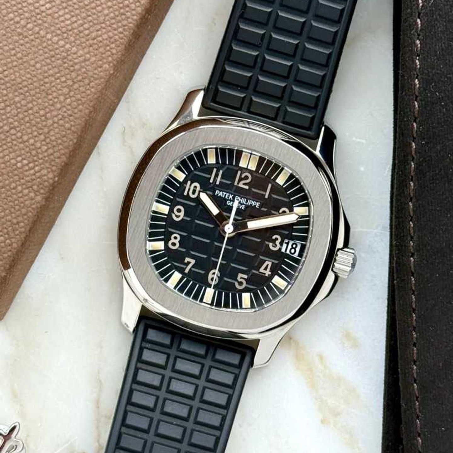 Patek Philippe Aquanaut 5066 (2000) - Black dial 36 mm Steel case (1/8)