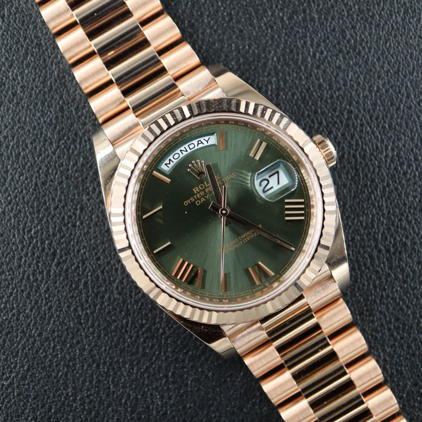 Rolex Day-Date 40 228235 (2022) - Green dial 40 mm Rose Gold case (2/6)
