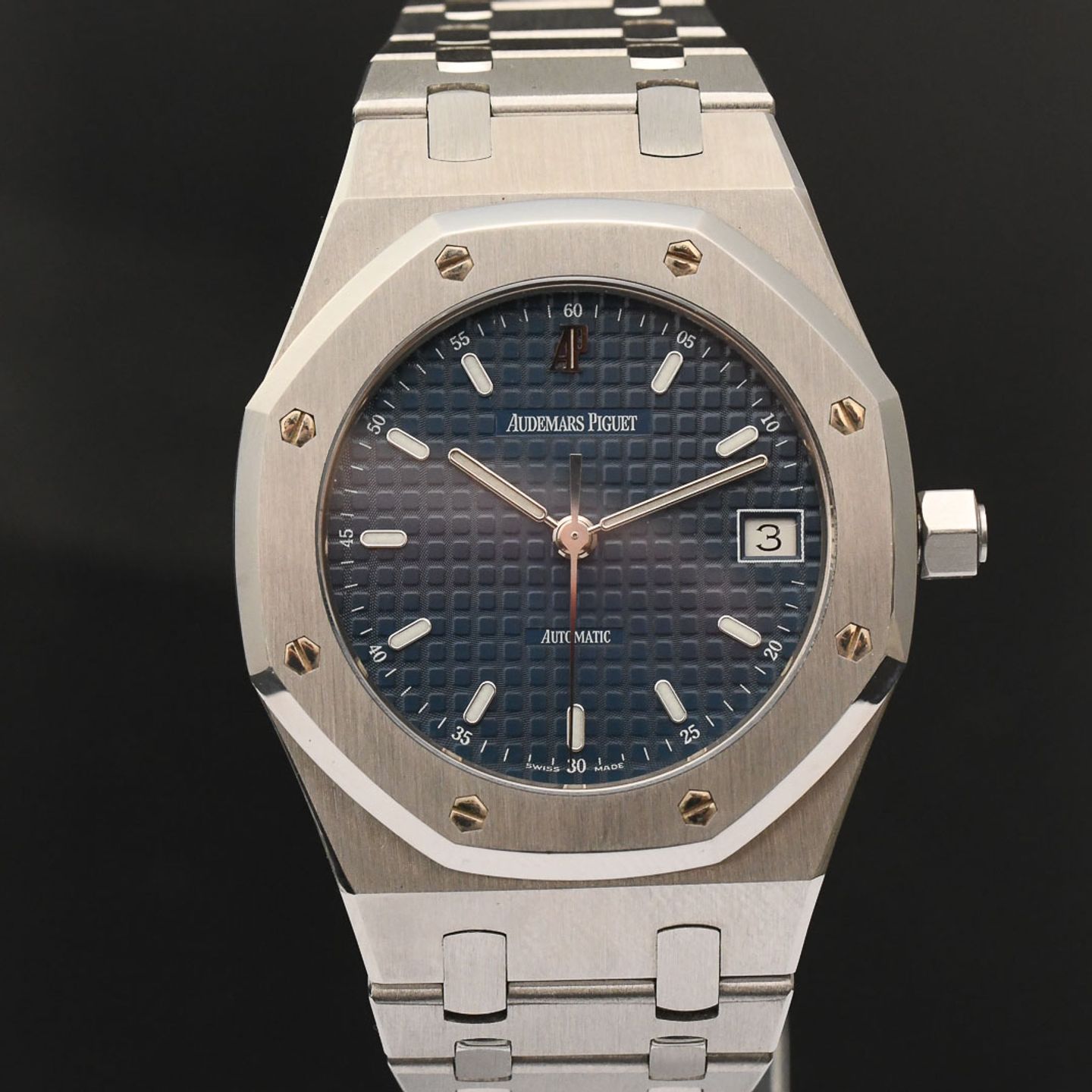 Audemars Piguet Royal Oak 14790ST.OO.0789ST.08 (2004) - Blue dial 36 mm Steel case (1/8)