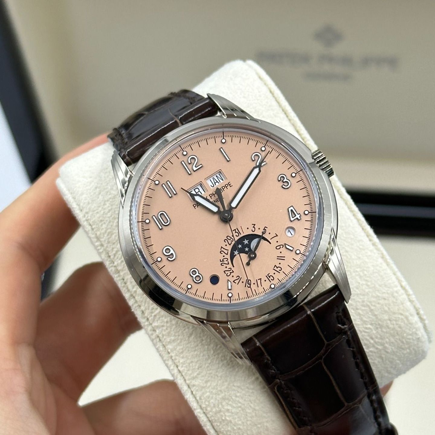 Patek Philippe Perpetual Calendar 5320G-011 (2024) - Roze wijzerplaat 40mm Witgoud (7/8)