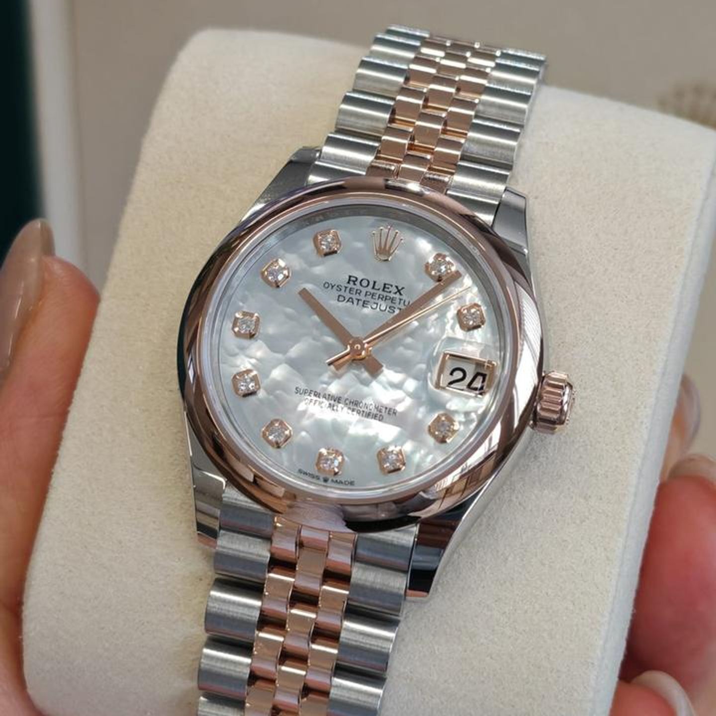 Rolex Datejust 278241 (2025) - 31mm Goud/Staal (6/10)