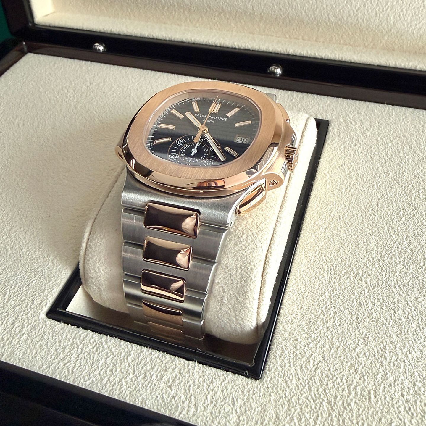 Patek Philippe Nautilus 5980/1AR-001 - (4/5)