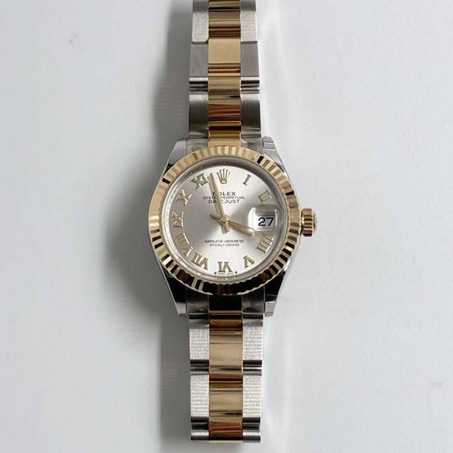 Rolex Lady-Datejust 279173 (2025) - Silver dial 28 mm Gold/Steel case (3/10)