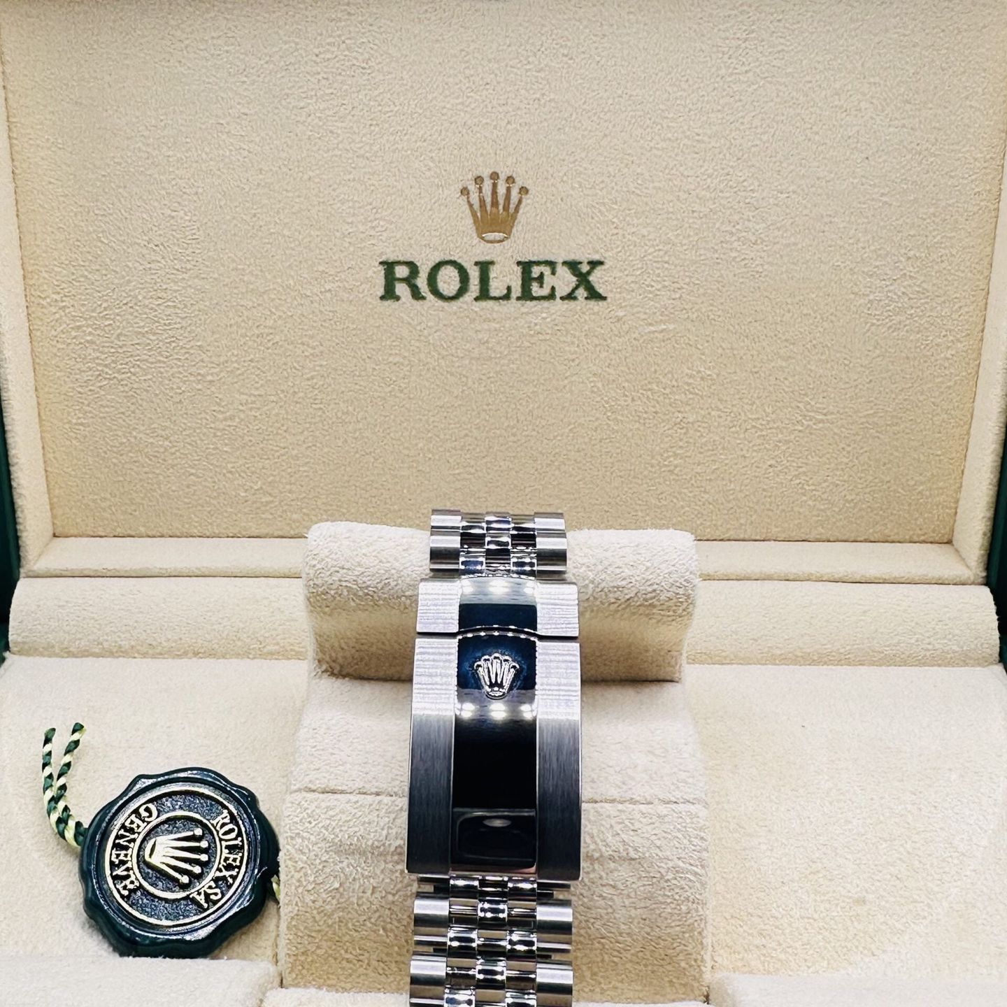 Rolex Sky-Dweller 336934 (2024) - Green dial 42 mm Gold/Steel case (5/5)