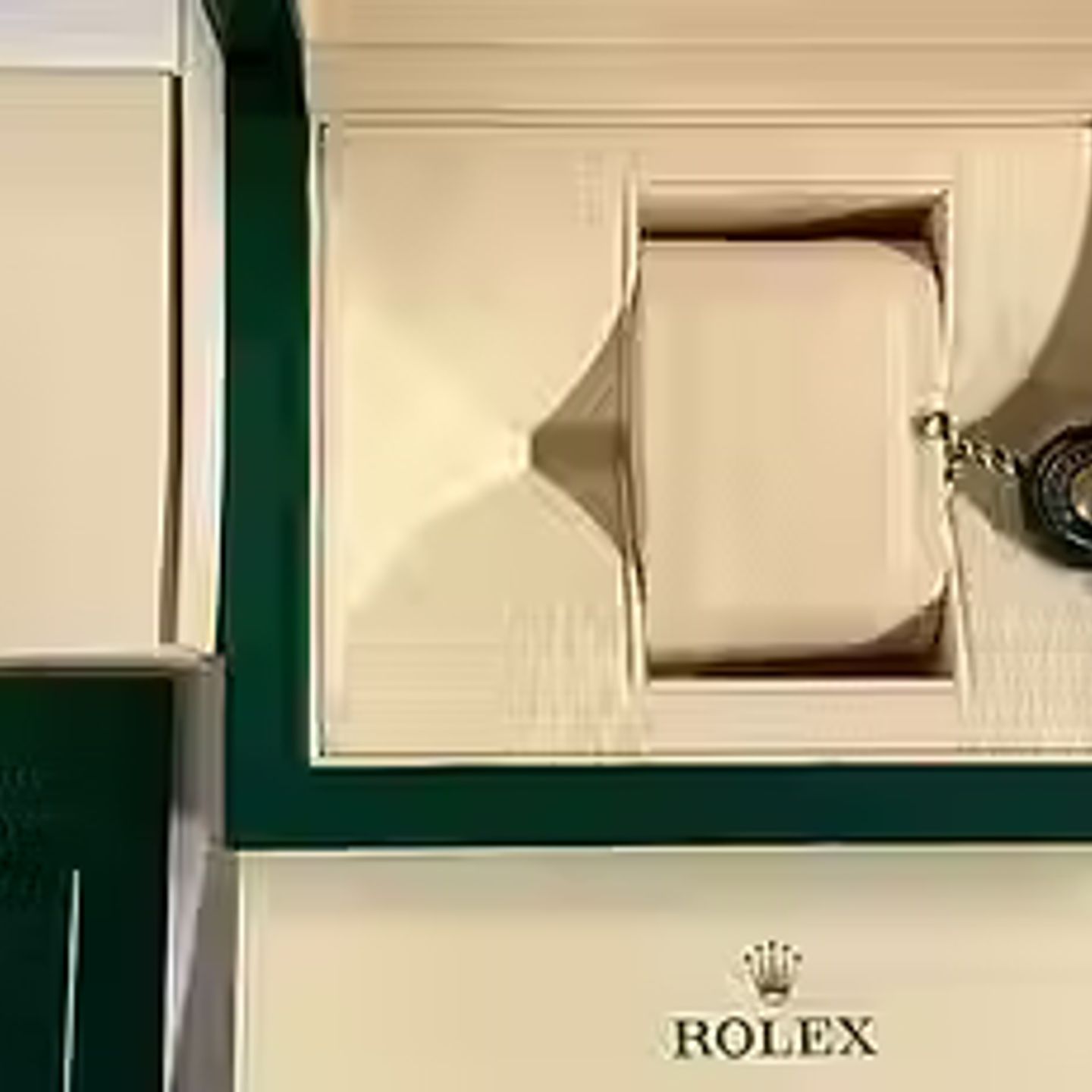 Rolex Submariner No Date 124060 (2021) - Zwart wijzerplaat 40mm Staal (2/7)