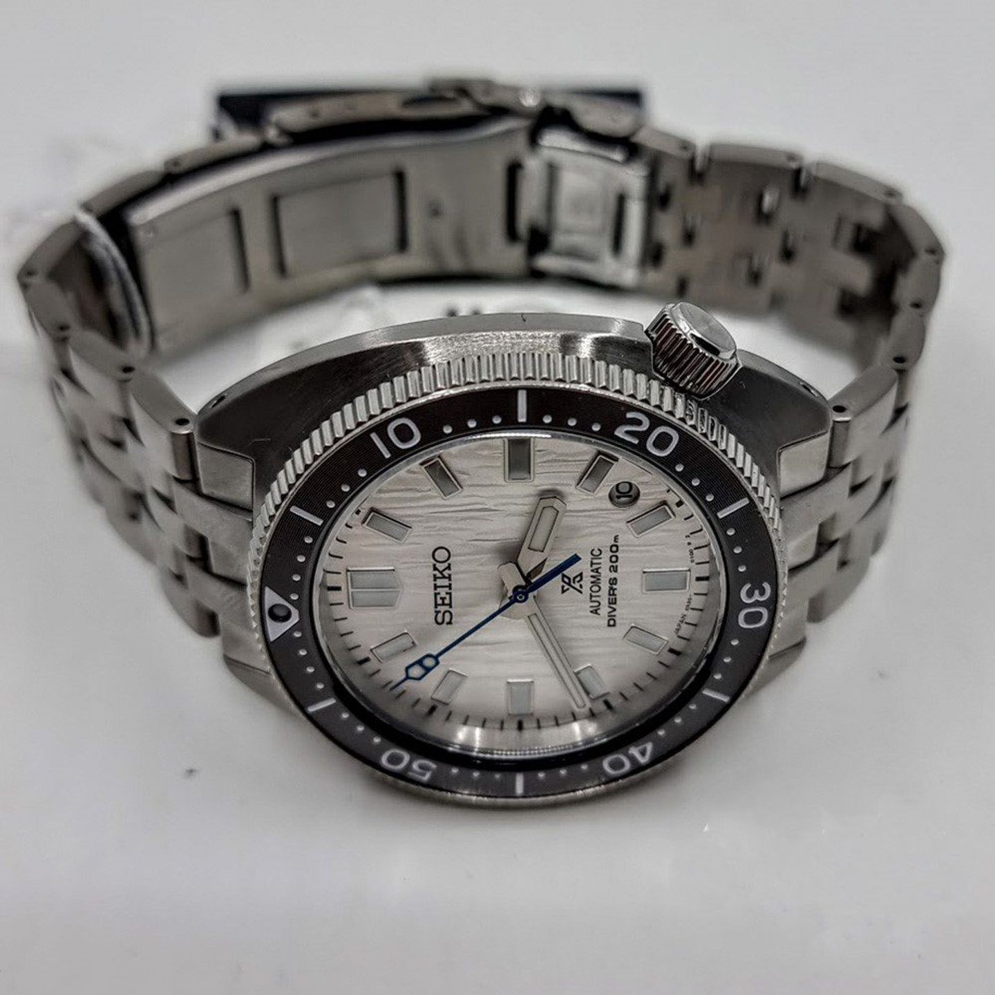 Seiko Prospex SPB333J1 (2025) - Silver dial 41 mm Steel case (5/8)