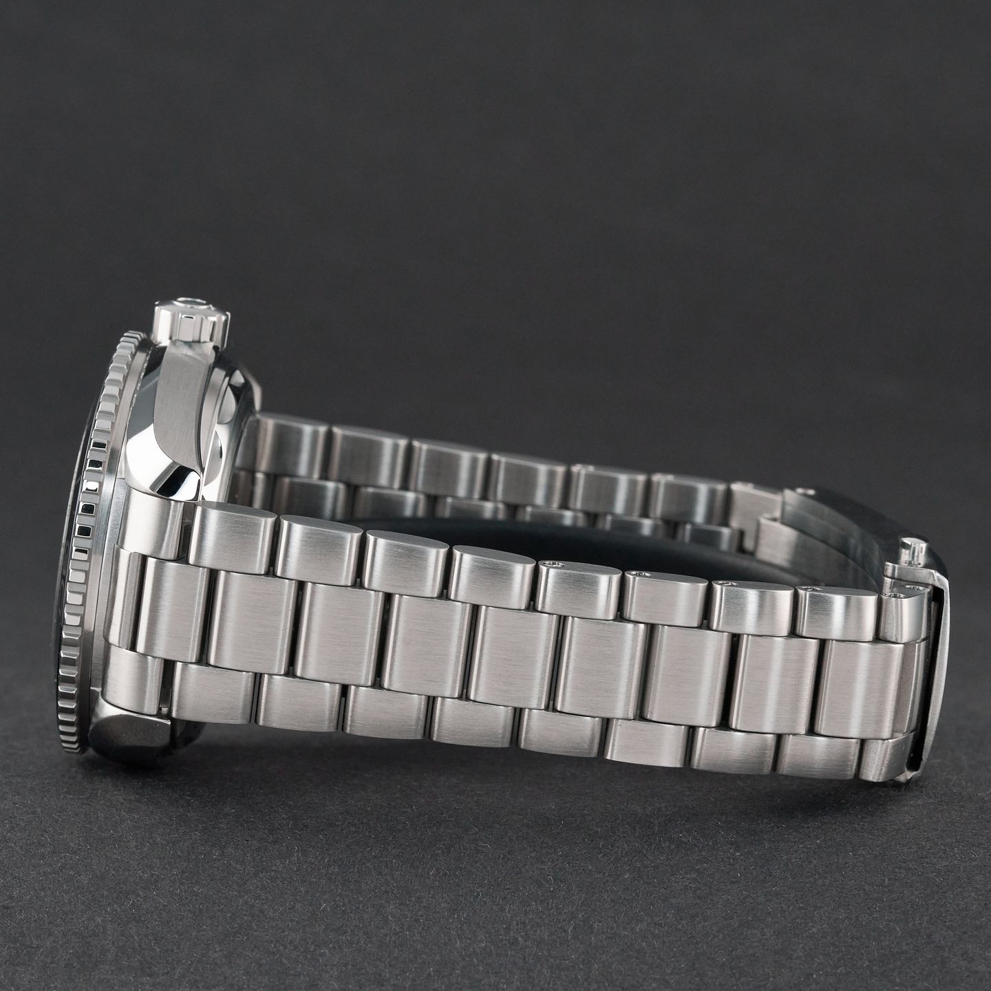 Omega Seamaster Planet Ocean 215.30.44.21.01.002 - (5/8)