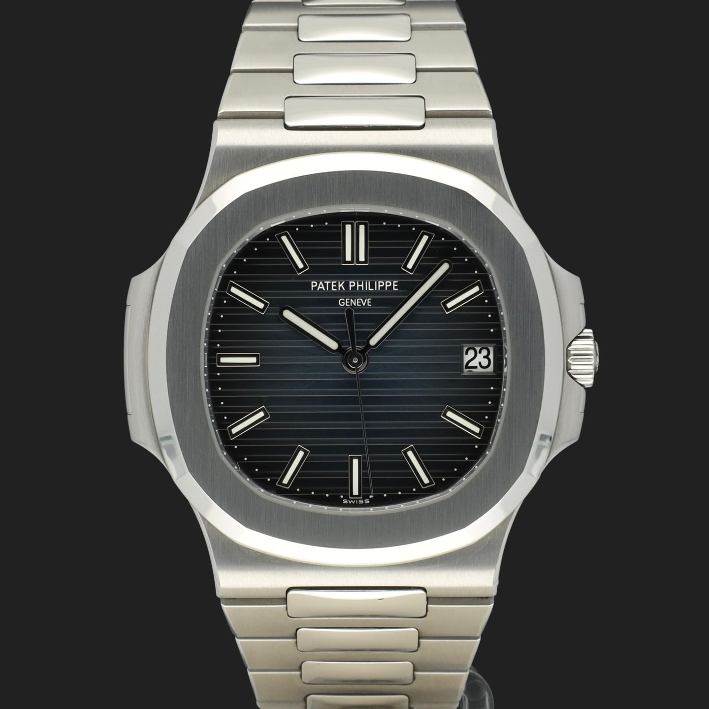 Patek Philippe Nautilus 5711 - (3/8)