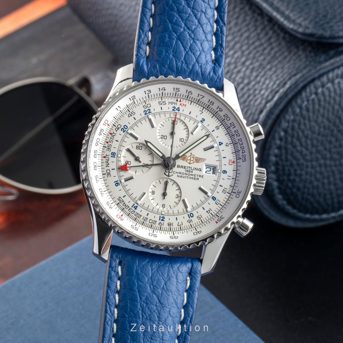 Breitling Navitimer World A24322 - (1/8)