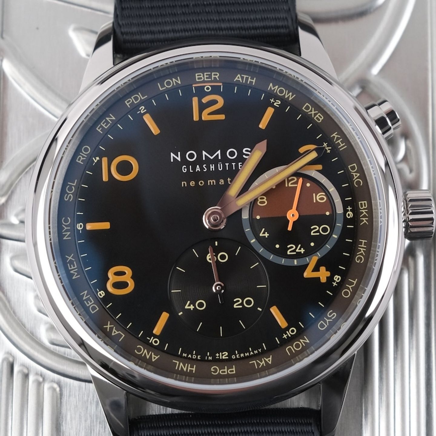 Unknown Unknown 790.S8 (2025) - (4/8)