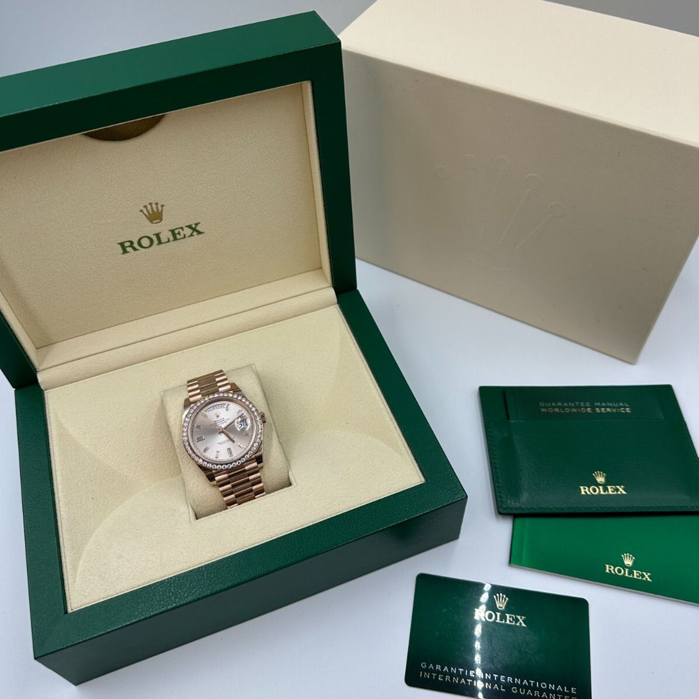 Rolex Day-Date 40 228345RBR (Onbekend (willekeurig serienummer)) - Roze wijzerplaat 40mm Roségoud (2/8)