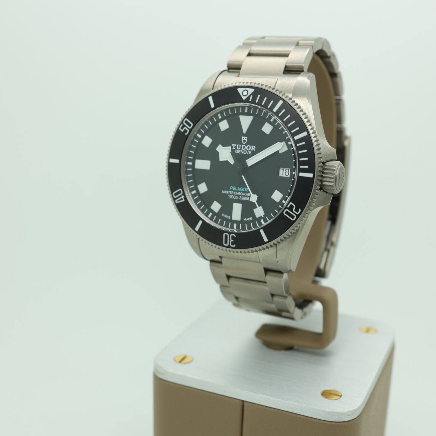 Tudor Pelagos 2543C1A7NU (2025) - Zwart wijzerplaat 43mm Titanium (1/8)