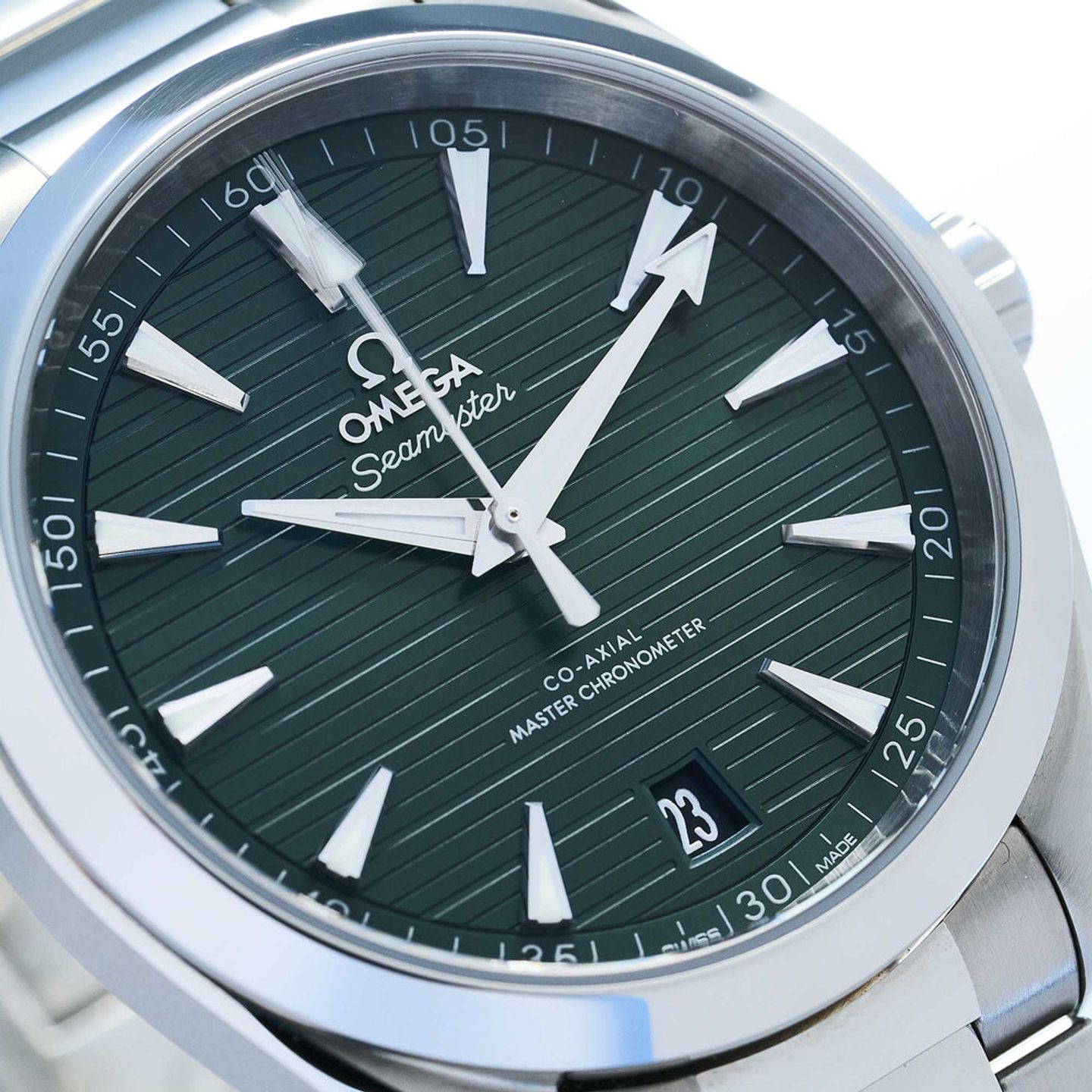Omega Seamaster Aqua Terra 220.10.41.21.10.001 (2021) - Green dial 41 mm Steel case (1/8)