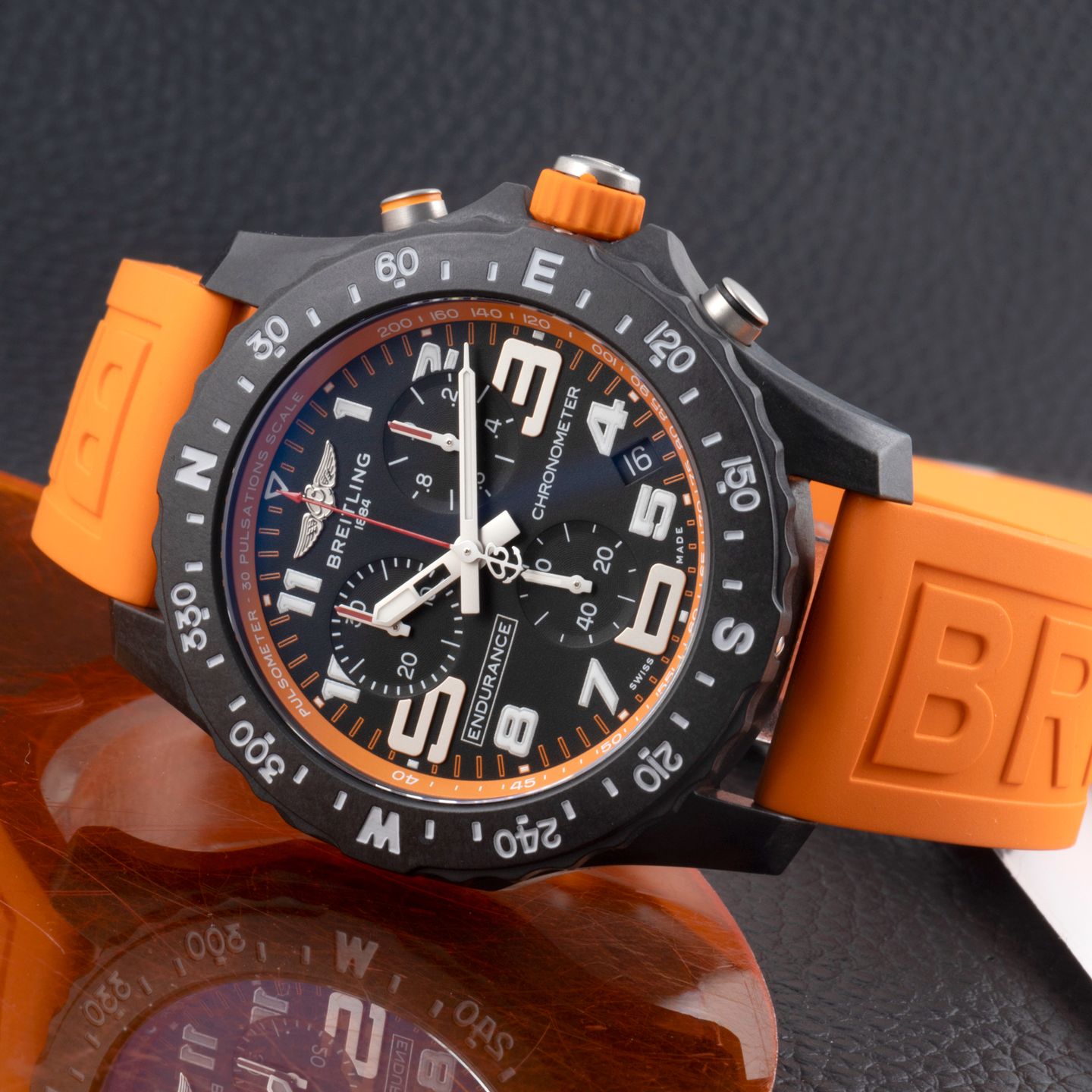Breitling Endurance Pro X82310 (Unknown (random serial)) - Black dial 44 mm Plastic case (2/8)