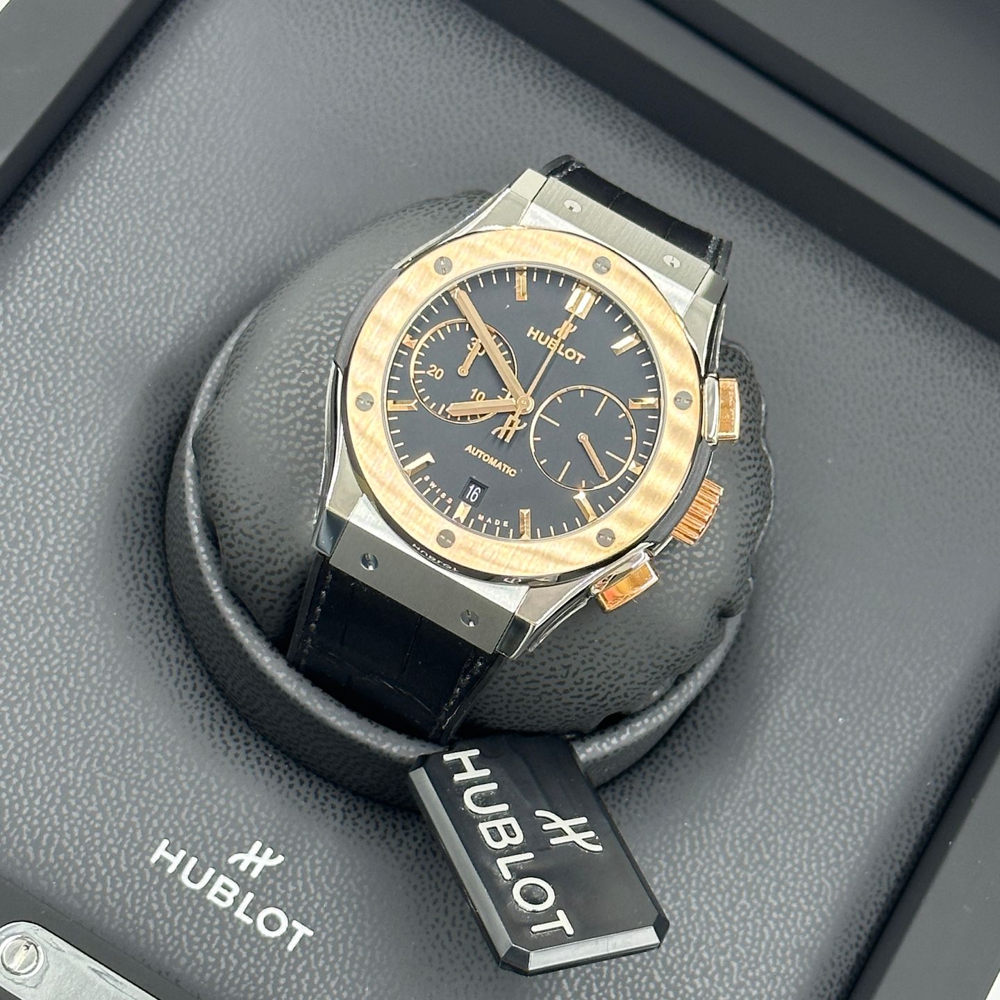 Hublot Classic Fusion Chronograph 521.NO.1181.LR (2024) - Zwart wijzerplaat 45mm Titanium (3/8)