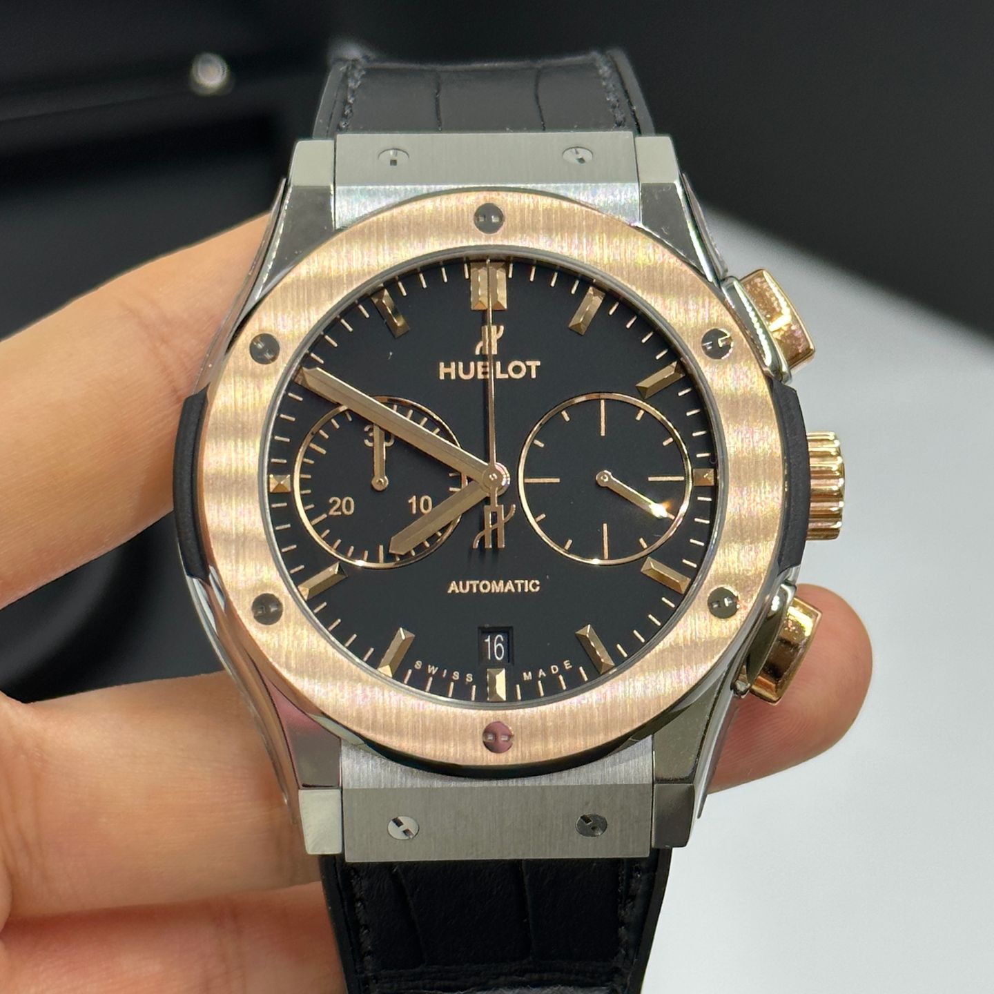 Hublot Classic Fusion Chronograph 521.NO.1181.LR (2024) - Black dial 45 mm Titanium case (6/8)