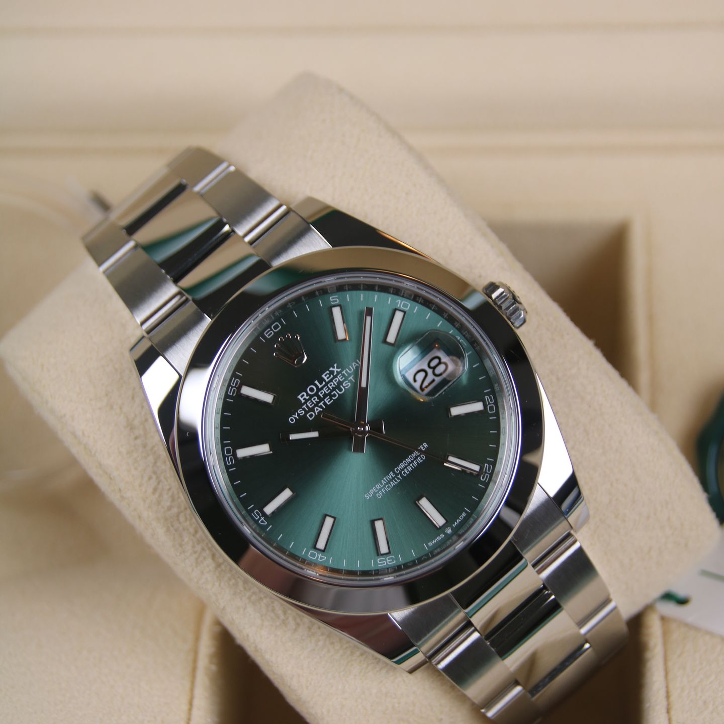 Rolex Datejust 41 126300 (2024) - Groen wijzerplaat 41mm Staal (1/7)