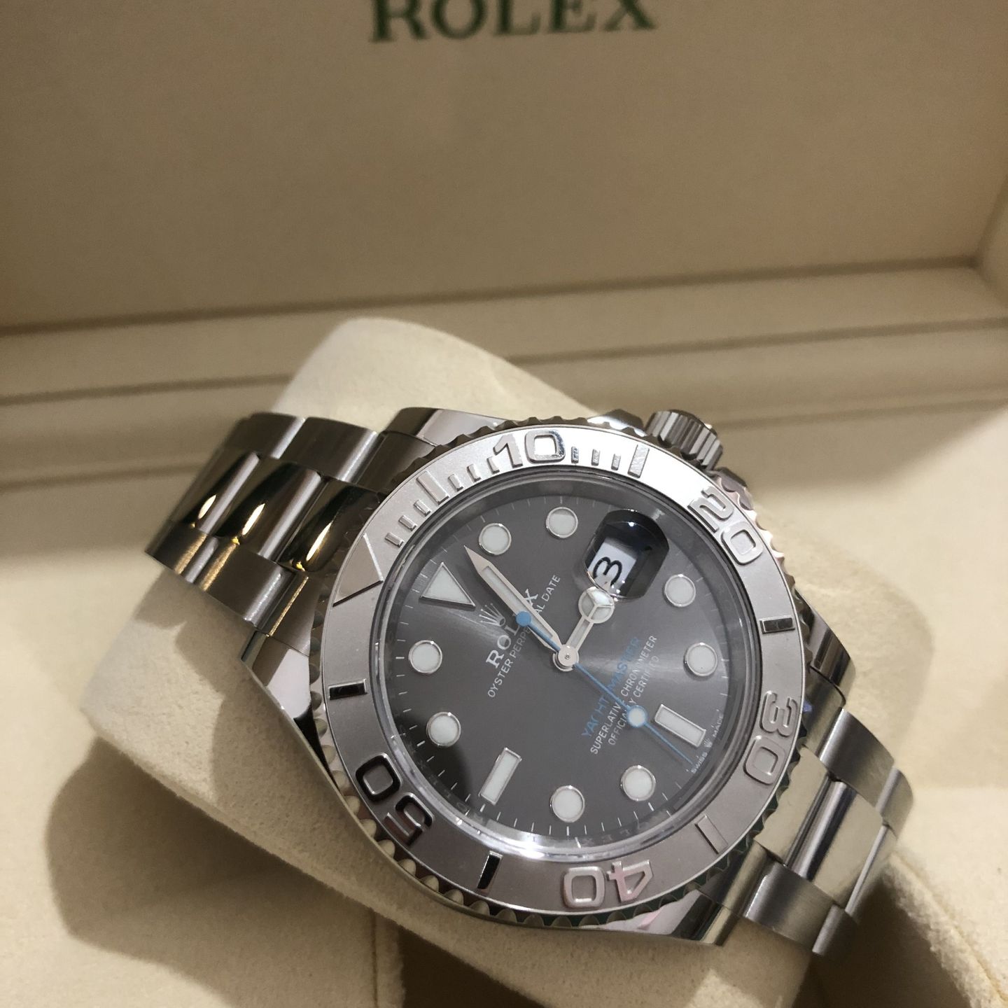 Rolex Yacht-Master 40 126622 (Unknown (random serial)) - Grey dial 40 mm Steel case (3/8)