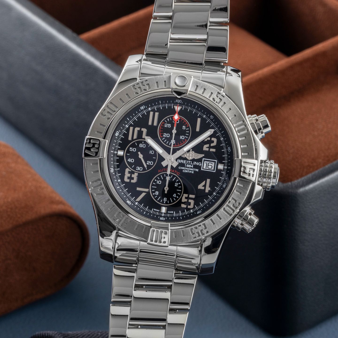 Breitling Super Avenger II A1337111/BC28 (Unknown (random serial)) - Black dial 48 mm Steel case (3/8)