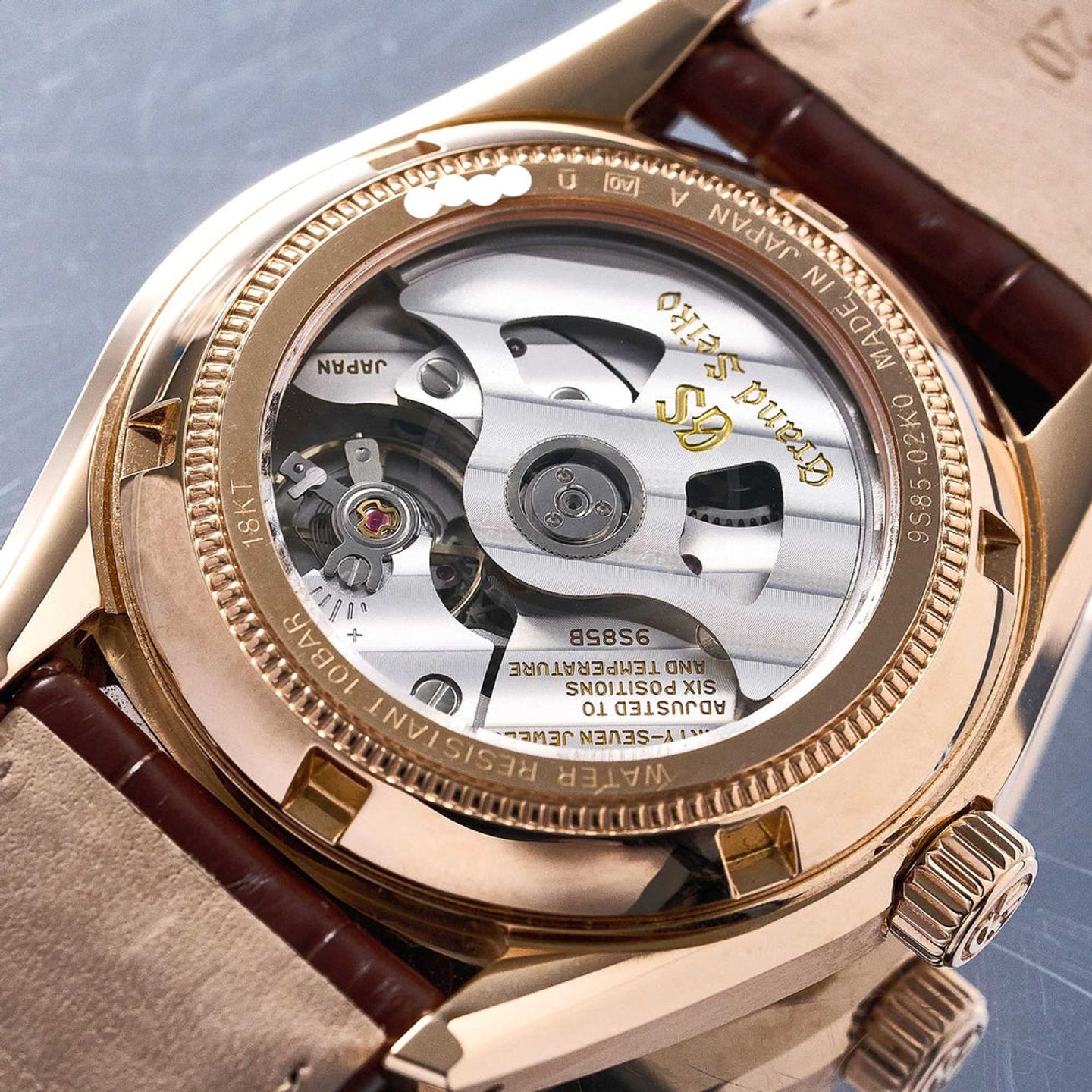 Grand Seiko Heritage Collection SBGH368 (2025) - Brown dial 38 mm Rose Gold case (5/7)