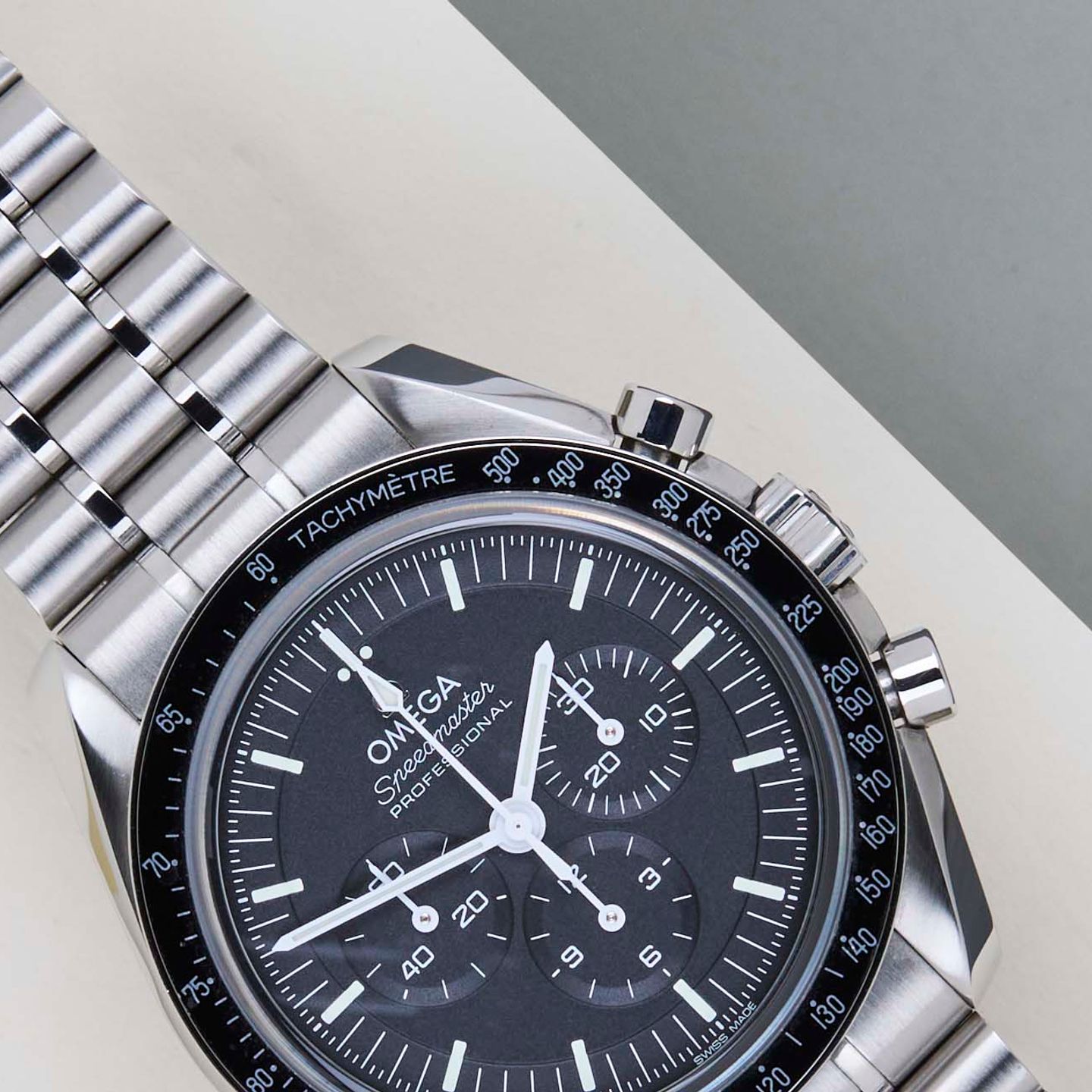 Omega Speedmaster Professional Moonwatch 310.30.42.50.01.002 (2021) - Black dial 42 mm Steel case (3/8)