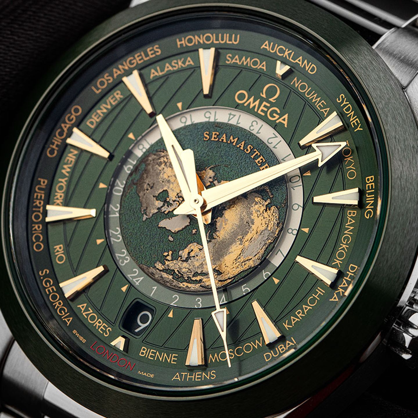 Omega Seamaster Aqua Terra 220.30.43.22.10.001 (2024) - Green dial 43 mm Steel case (3/7)