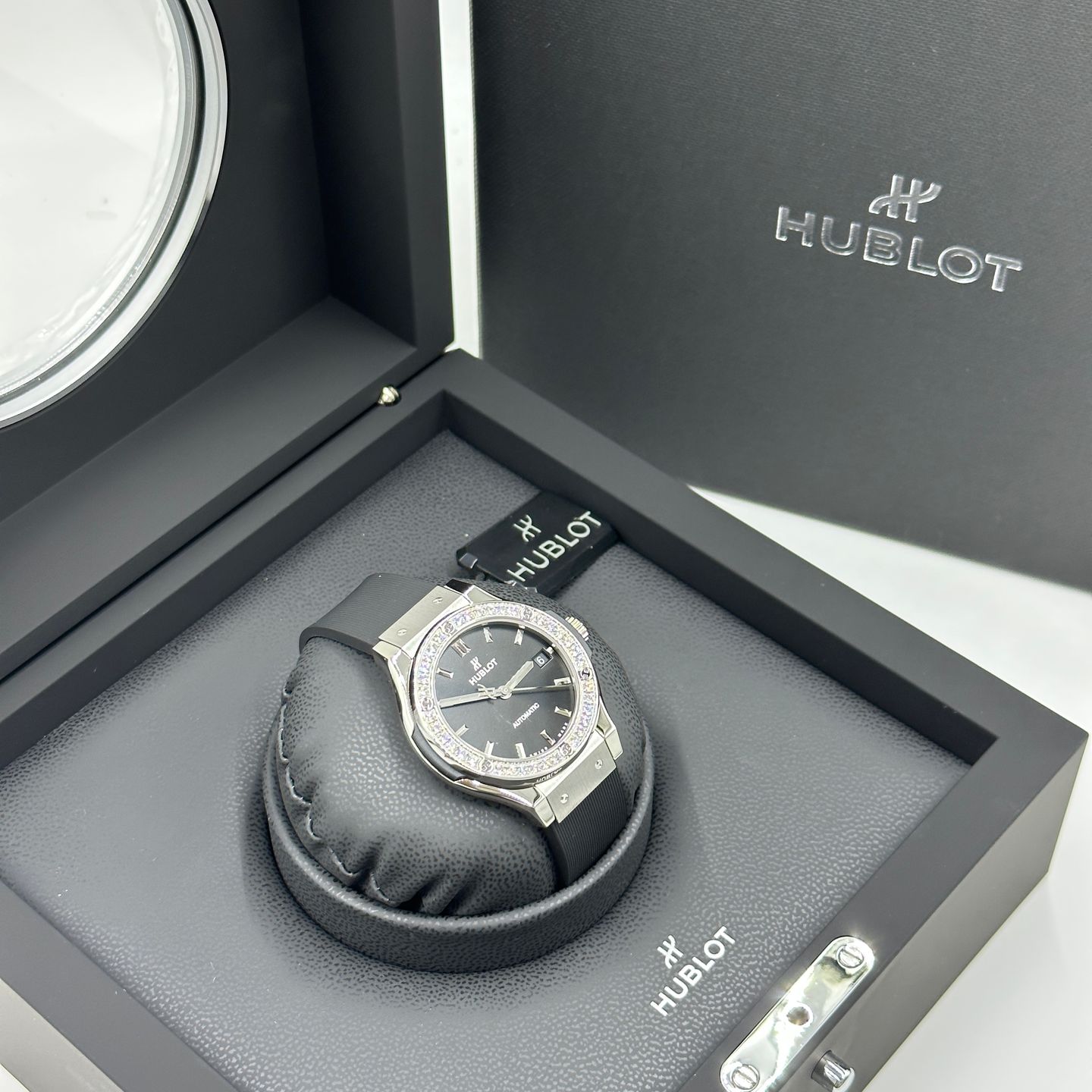 Hublot Classic Fusion 565.NX.1470.RX.1204 - (2/8)