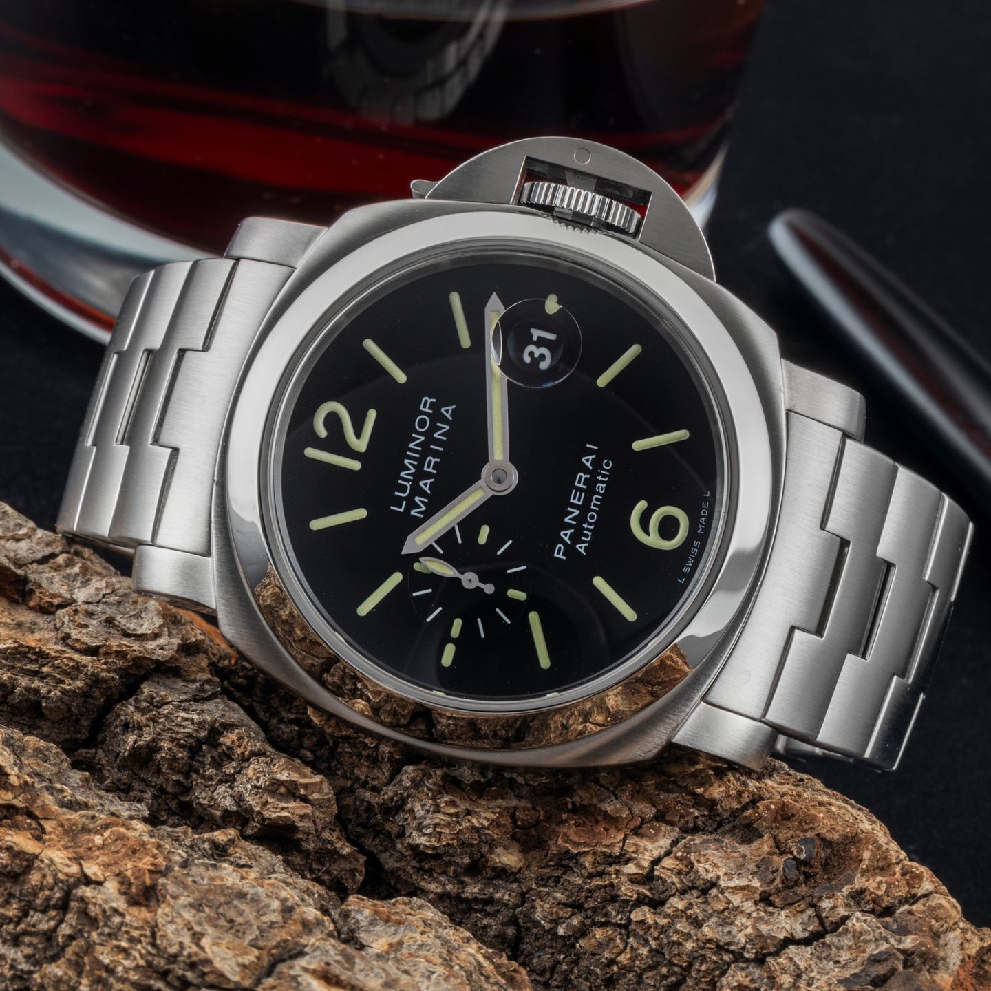 Panerai Luminor Marina Automatic PAM00299 (2010) - Black dial 44 mm Steel case (2/8)