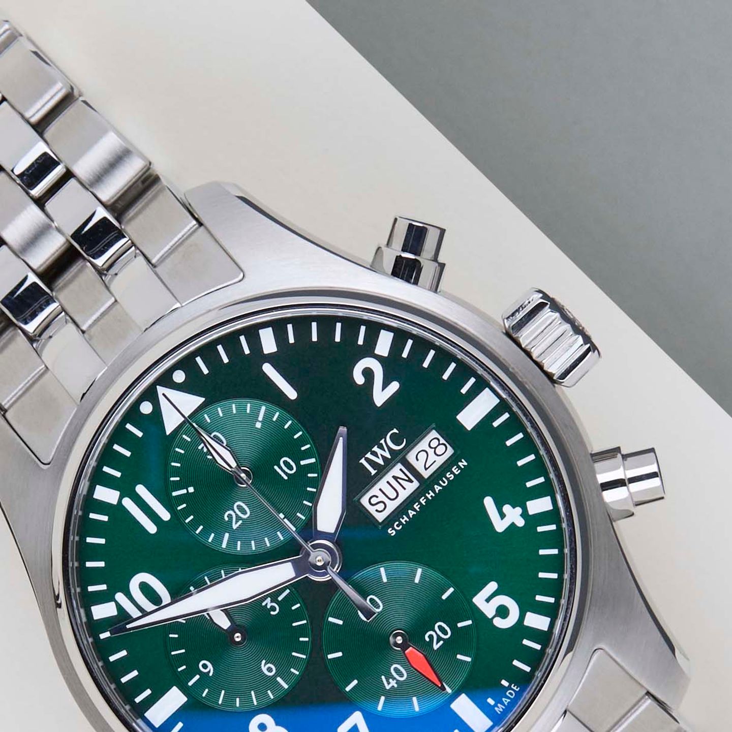 IWC Pilot Chronograph IW388104 (2026) - Blue dial 41 mm Steel case (3/8)