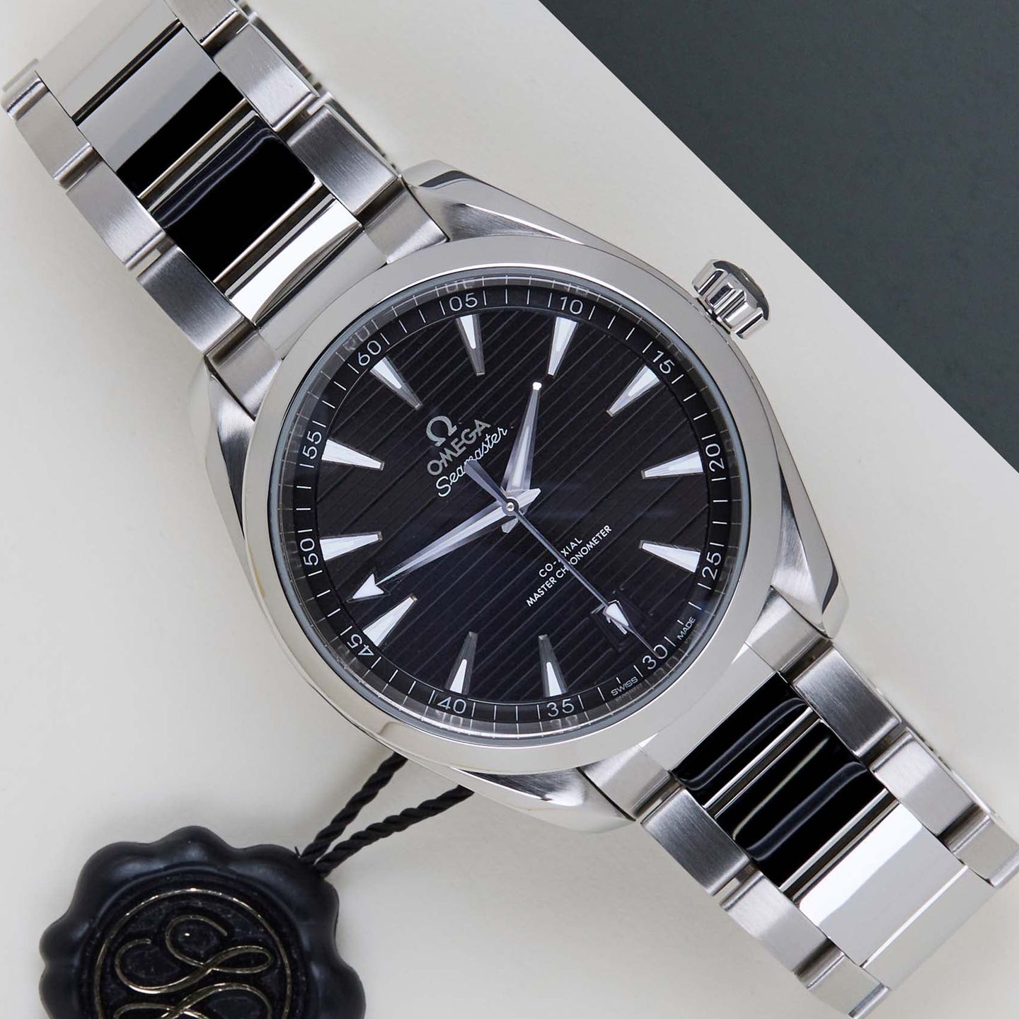 Omega Seamaster Aqua Terra 220.10.41.21.01.001 (2019) - Black dial 41 mm Steel case (1/8)