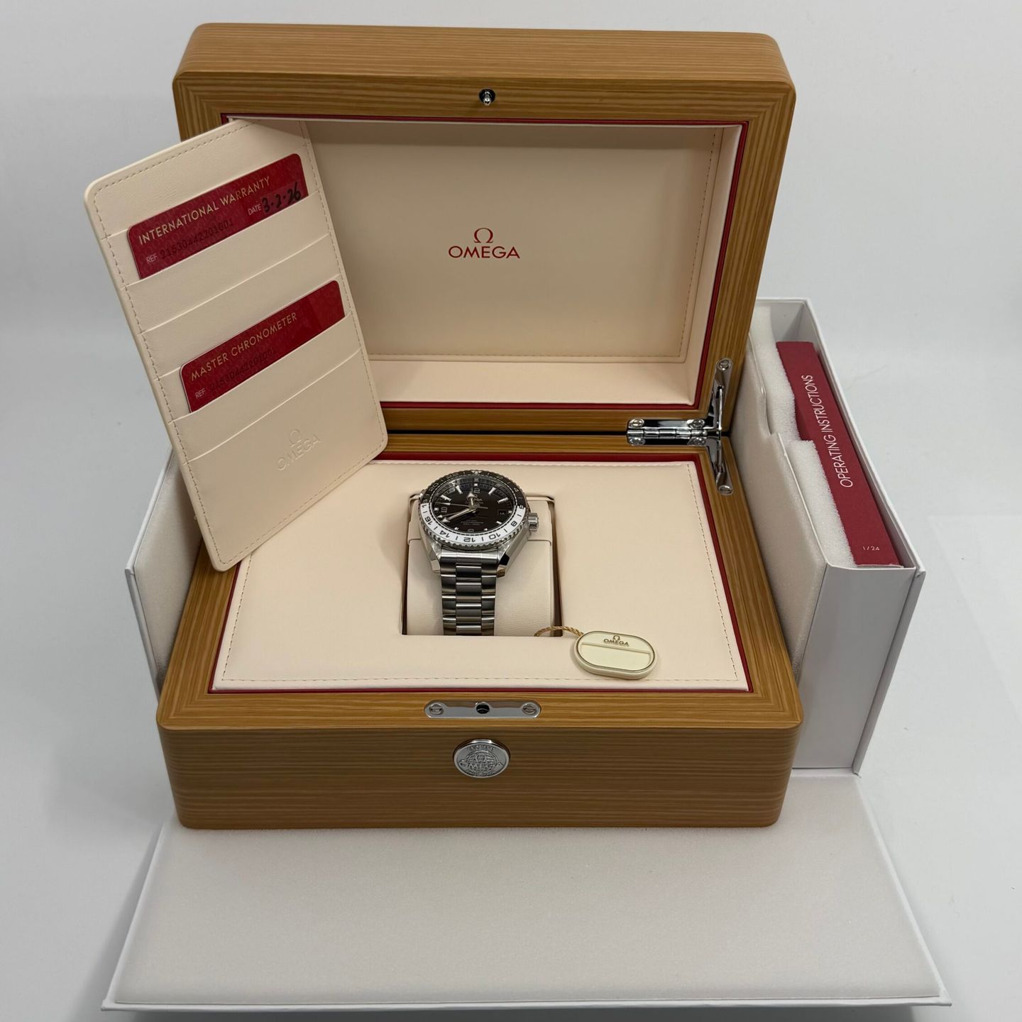 Omega Seamaster Planet Ocean 215.30.44.22.01.001 - (3/8)