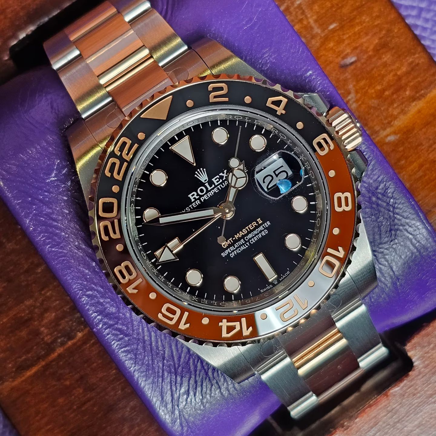 Rolex GMT-Master II 126711CHNR (2022) - Zwart wijzerplaat 40mm Goud/Staal (1/5)