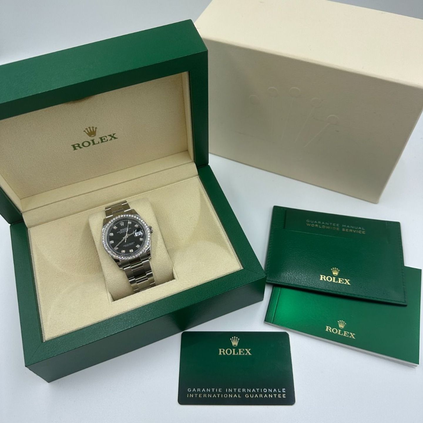 Rolex Datejust 36 126284RBR (2024) - Zwart wijzerplaat 36mm Staal (2/8)