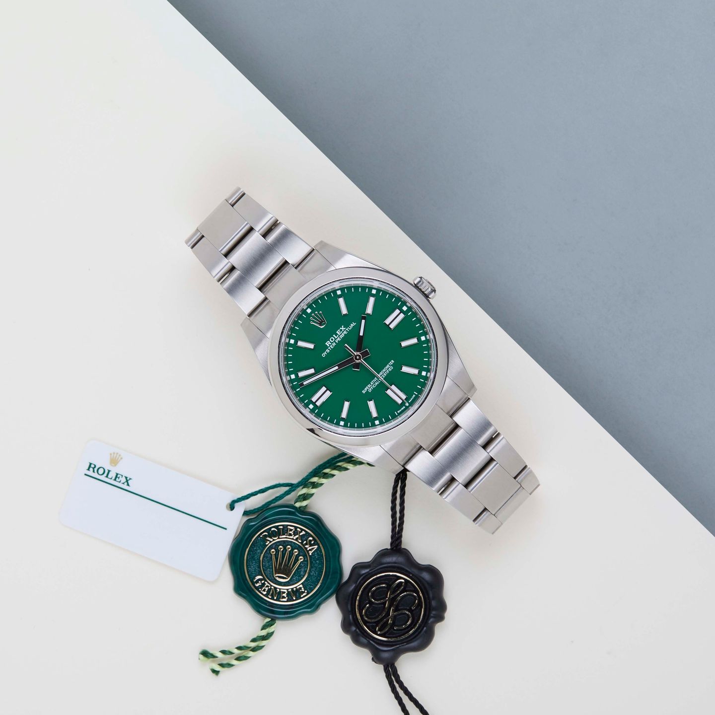 Rolex Oyster Perpetual 41 124300 - (2/8)