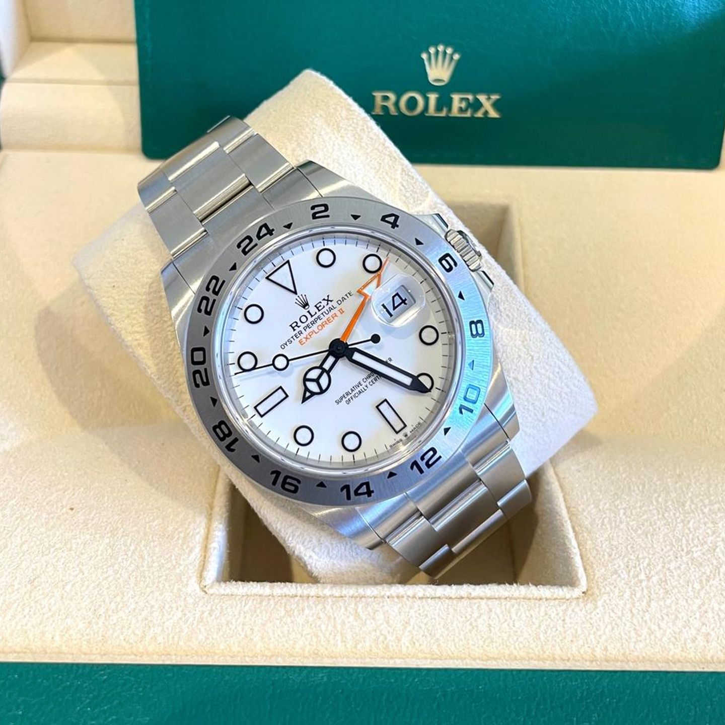 Rolex Explorer II 226570 (2024) - Black dial 42 mm Steel case (1/18)